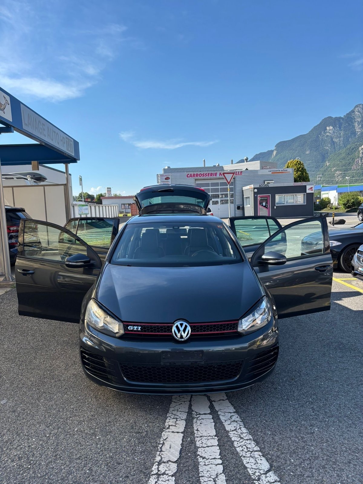 VW Golf 2.0 TSI GTI Adidas DSG, Benzina, Occasioni / Usate, Automatico - 2