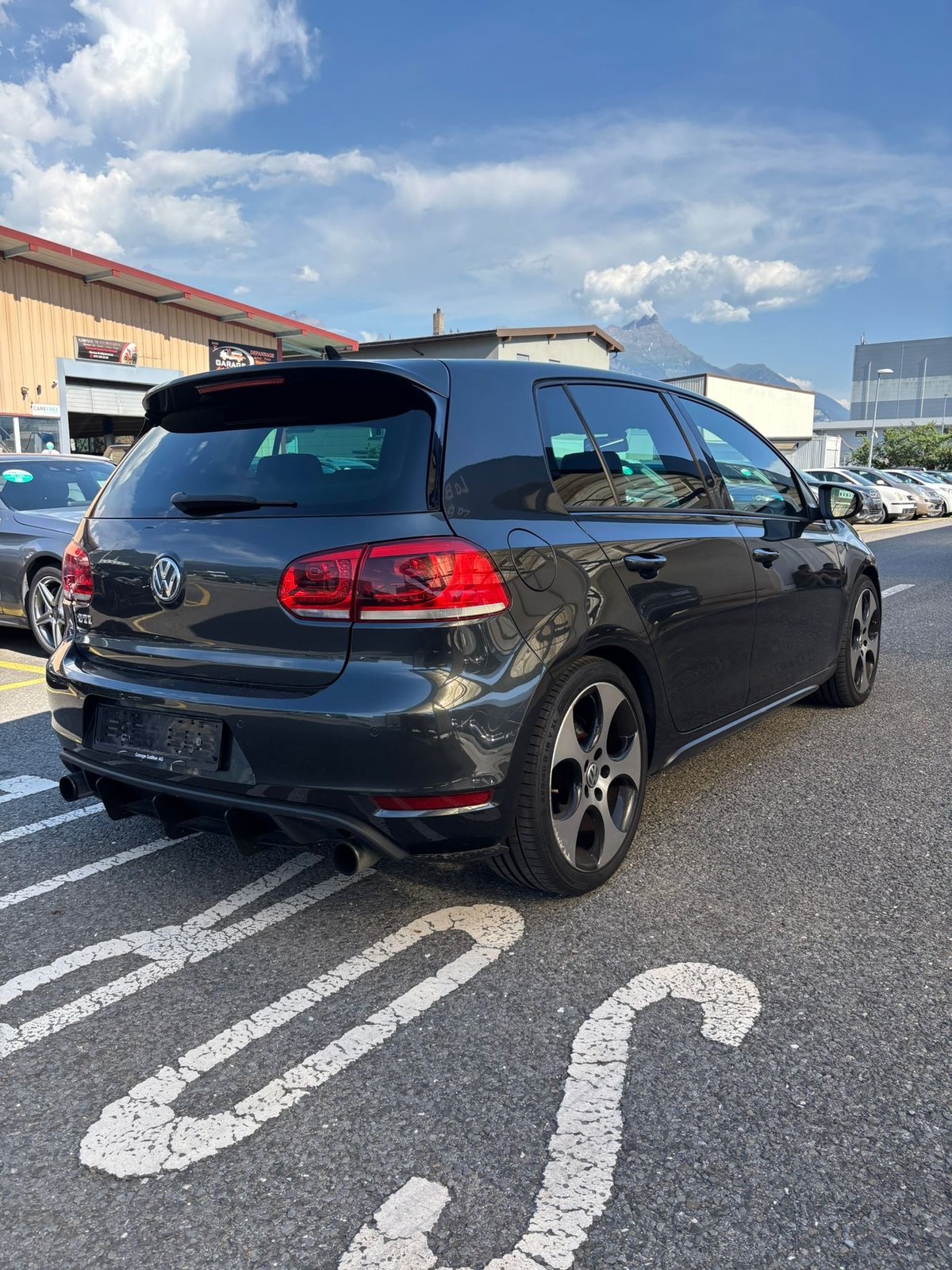 VW Golf 2.0 TSI GTI Adidas DSG, Benzina, Occasioni / Usate, Automatico - 3