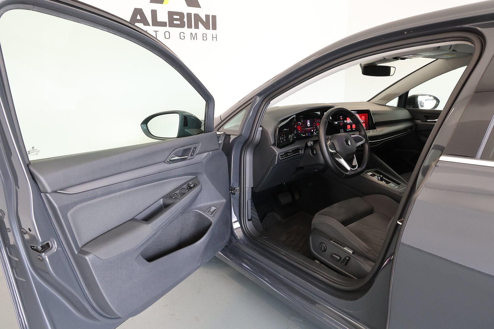 VW Golf 1.4 TSI PHEV Style DSG, Plug-in-Hybrid Benzin/Elektro, Occasion / Gebraucht, Automatik - 7