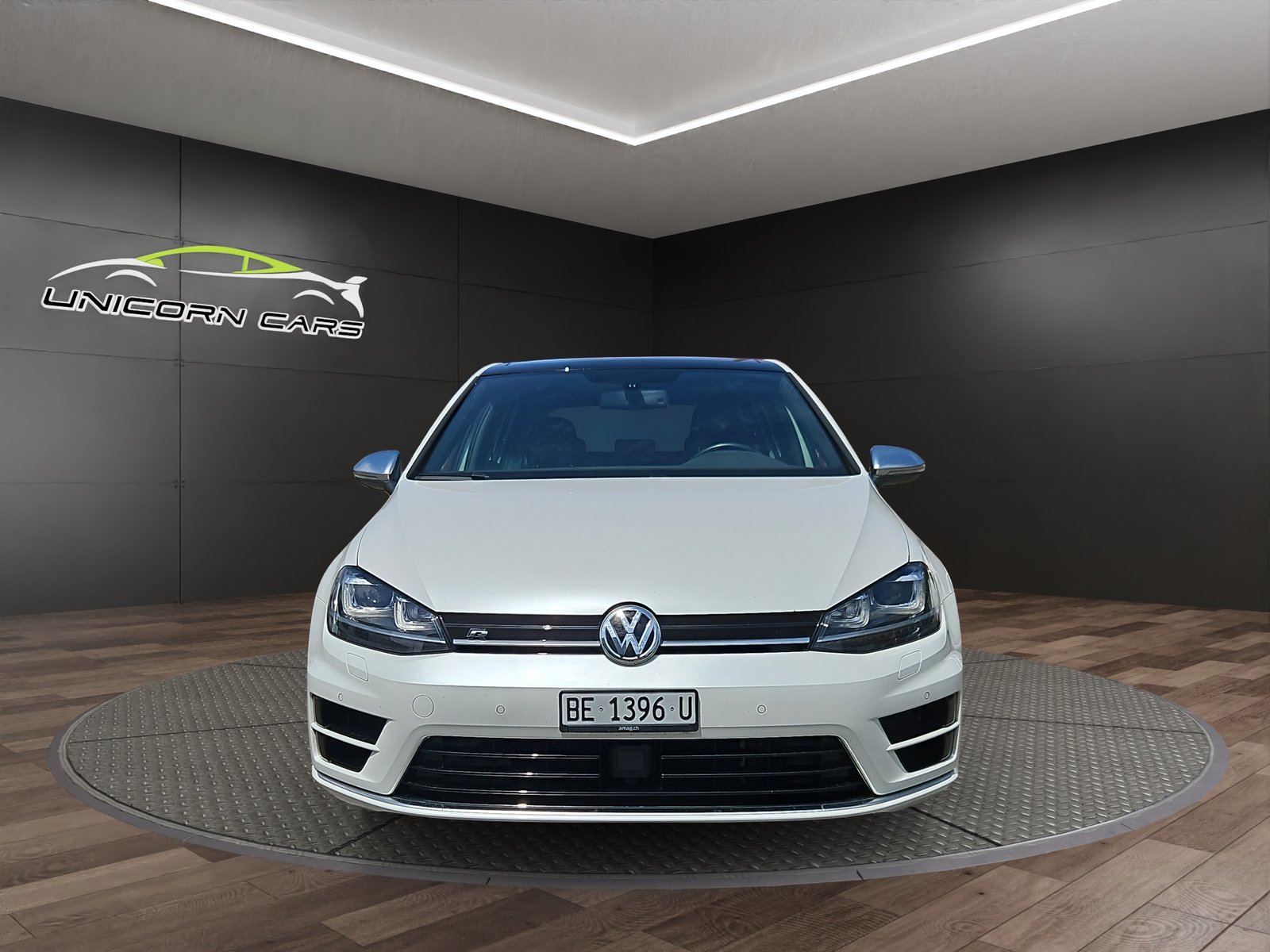 VW Golf 2.0 TSI R 4Motion DSG, Petrol, Second hand / Used, Automatic - 2