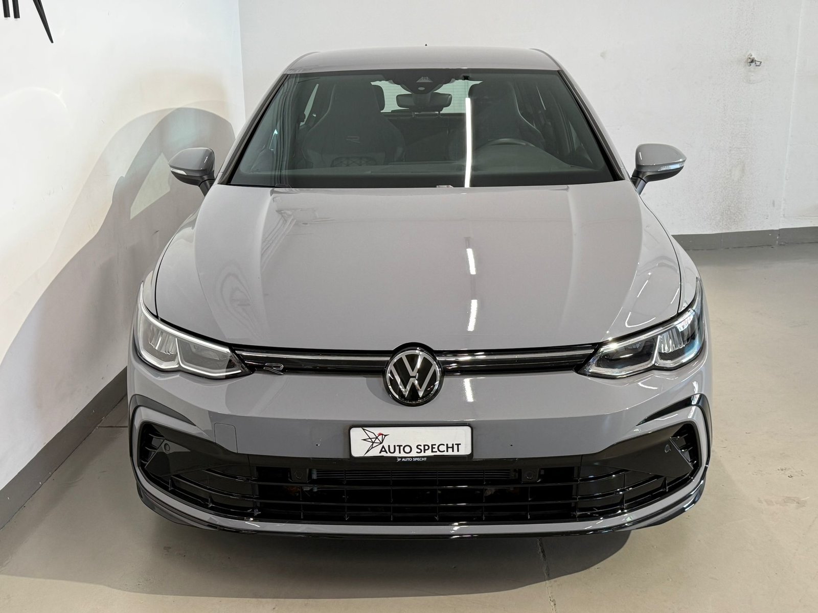 VW Golf 1.5 TSI R-Line DSG, Mild-Hybrid Petrol/Electric, Second hand / Used, Automatic - 3