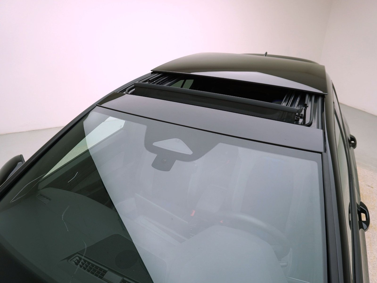 VW Golf 8.5 2.0 TSI DSG R Black Edition 4Motion **VW Werksga, Essence, Occasion / Utilisé, Automatique - 7