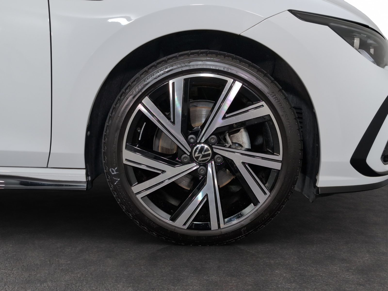 VW Golf R-Line 75 Edition, Petrol, Second hand / Used, Automatic - 5