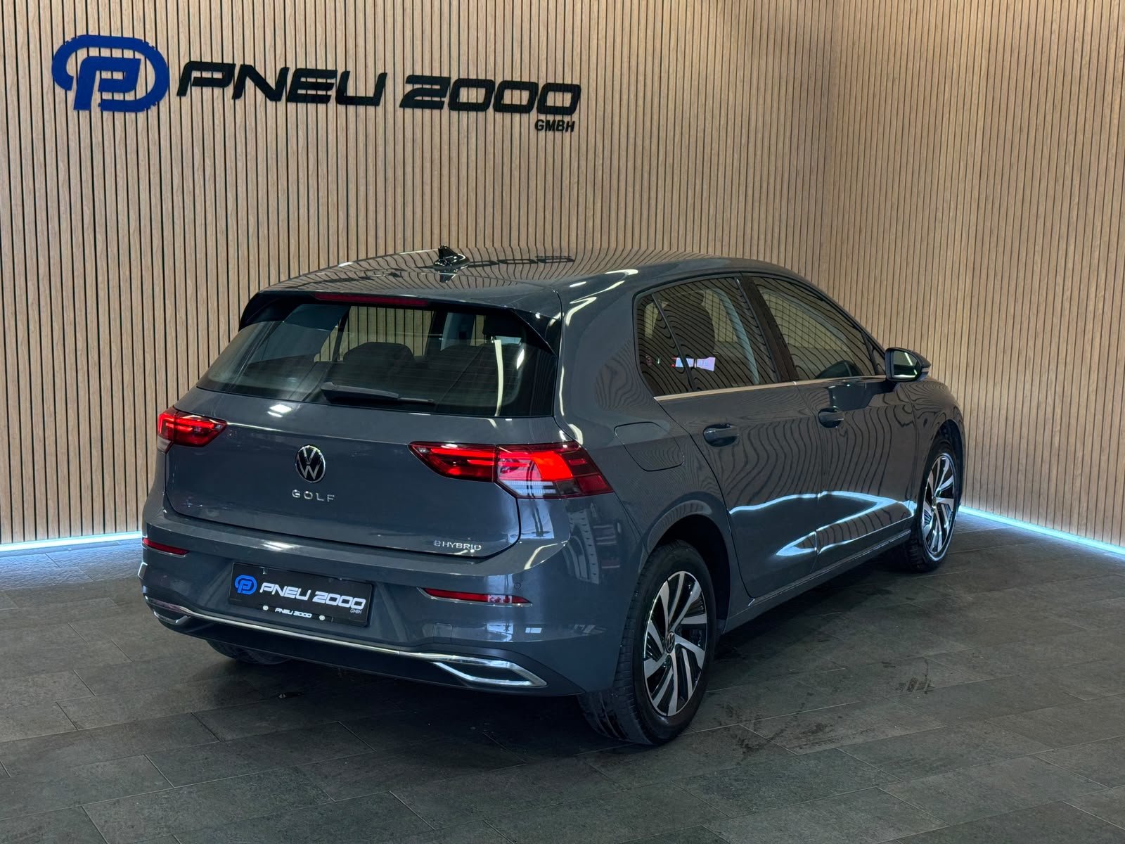 VW Golf 1.4 TSI PHEV Style, Plug-in-Hybrid Petrol/Electric, Second hand / Used, Automatic - 4