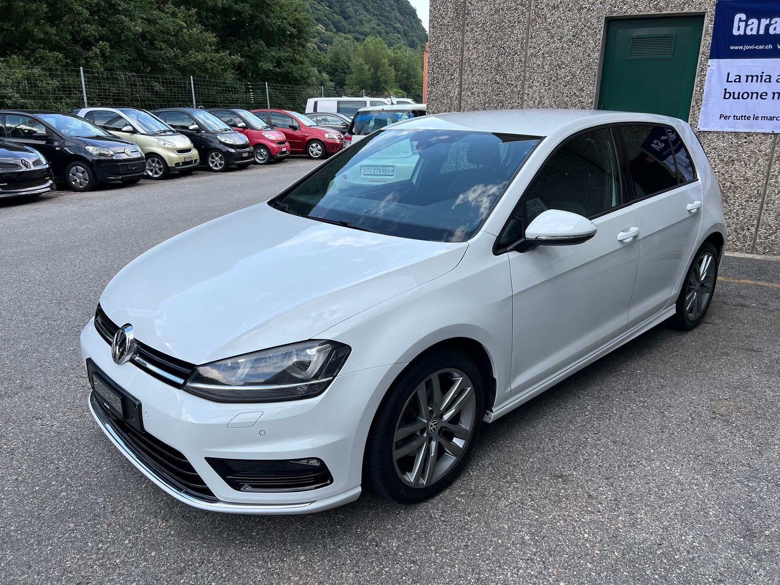 VW GOLF 1.6 TDI Lounge R-Line DSG, Diesel, Occasion / Gebraucht, Automatik - 2
