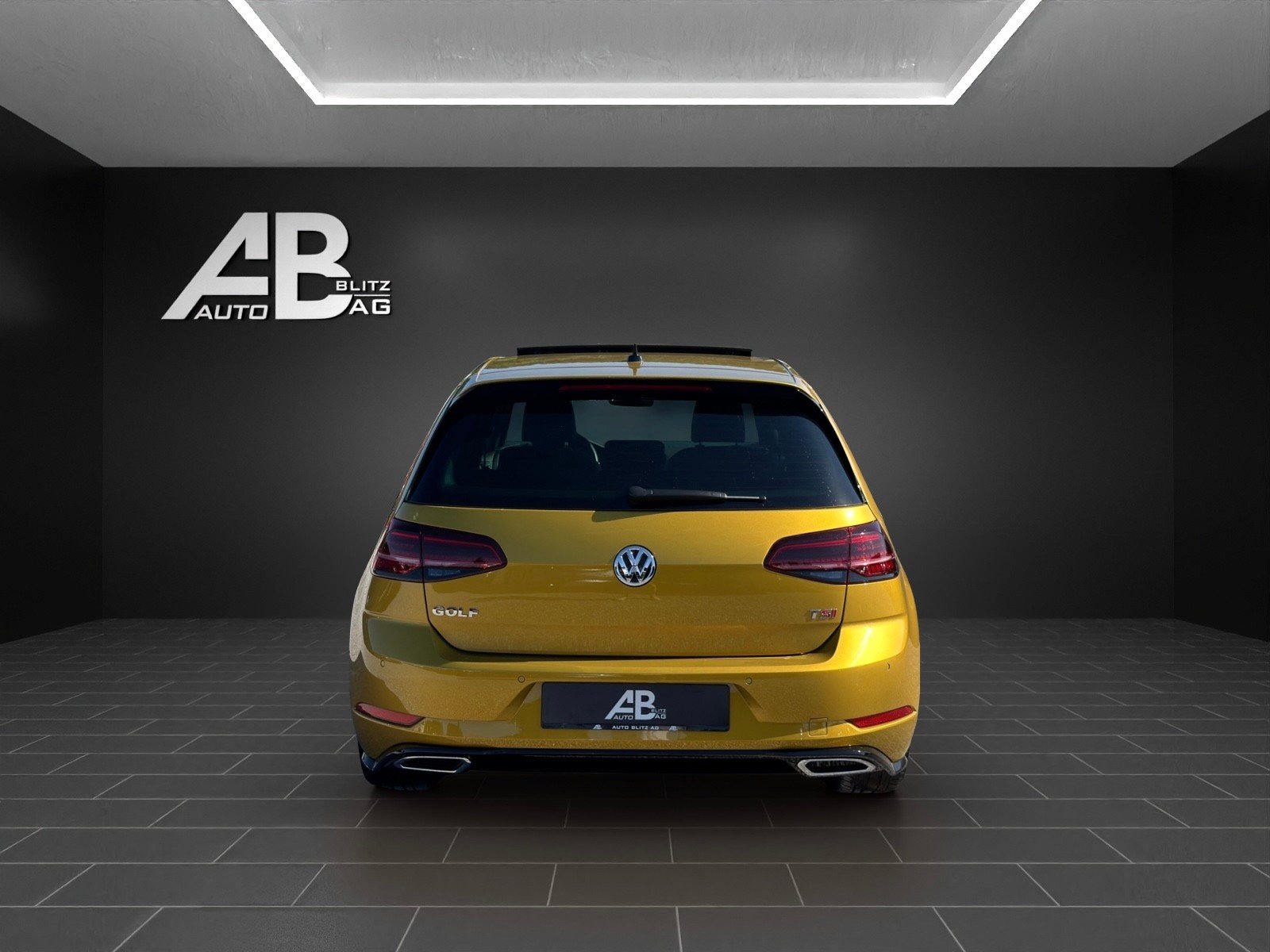 VW Golf VII 1.5 TSI R-Line EVO Highline DSG mit 150 PS, Benzina, Occasioni / Usate, Automatico - 4