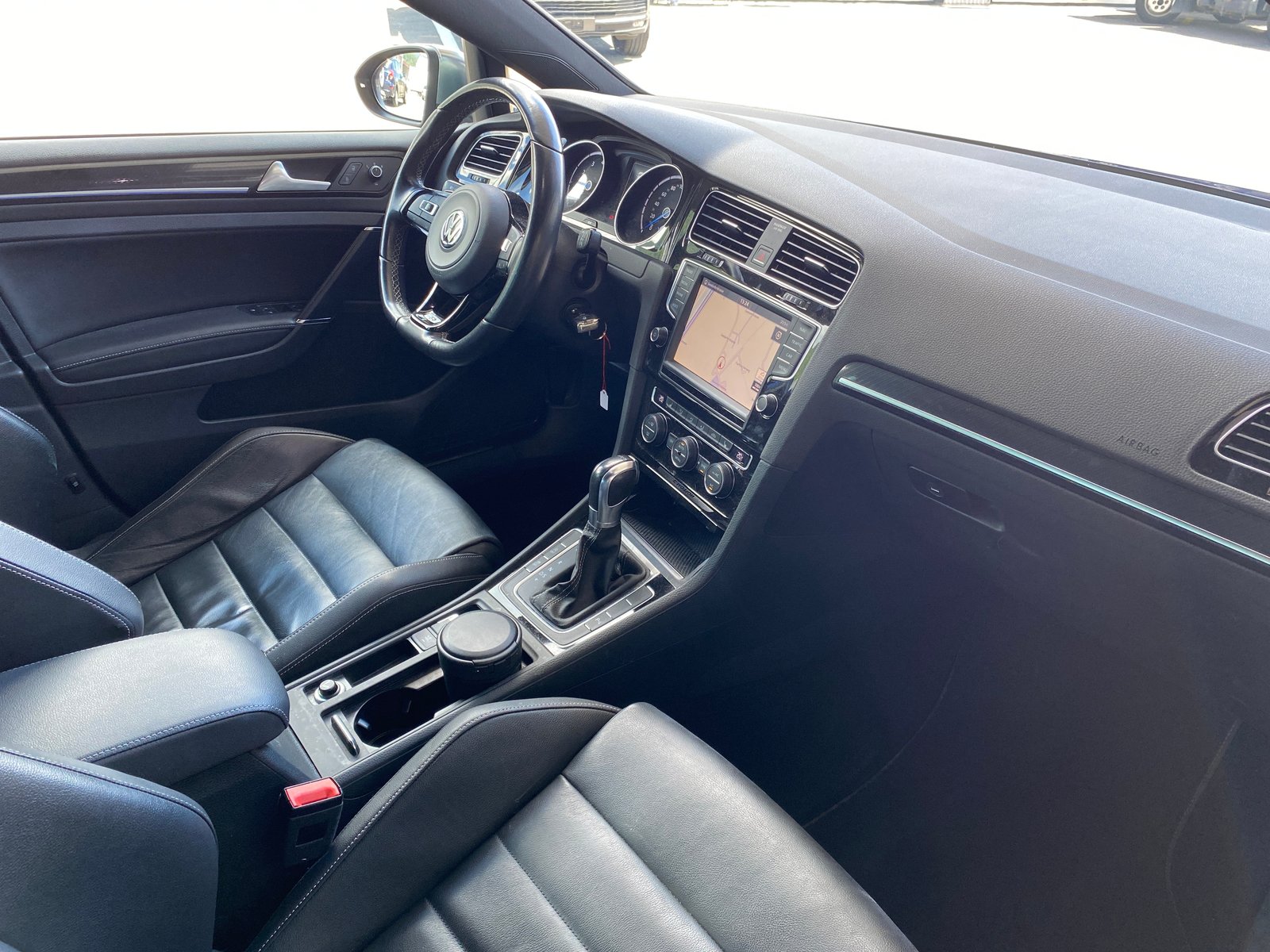 VW Golf 2.0 TSI R 4Motion DSG, Petrol, Second hand / Used, Automatic - 6