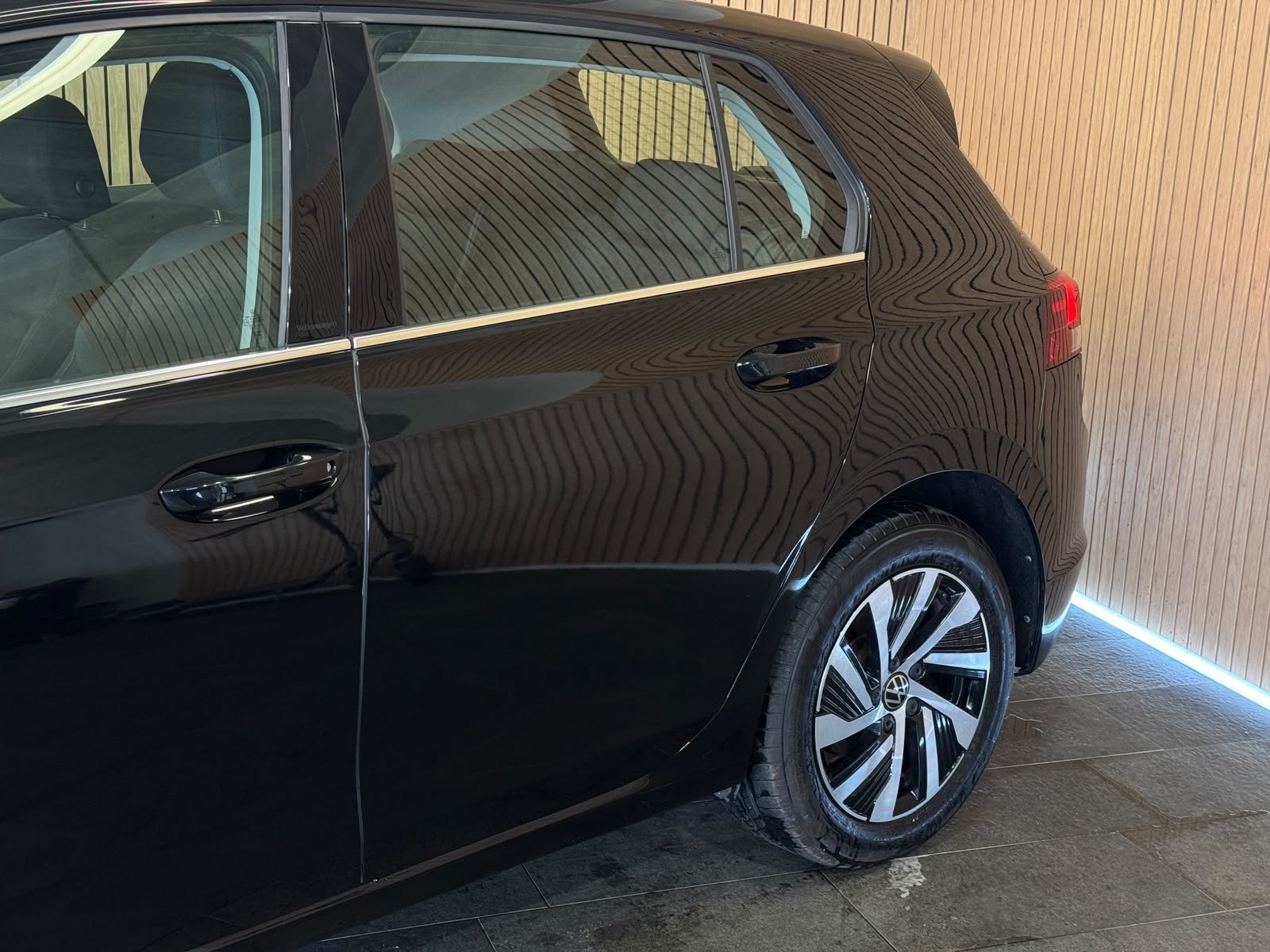 VW Golf 1.4 TSI PHEV Style, Plug-in-Hybrid Benzin/Elektro, Occasion / Gebraucht, Automatik - 3