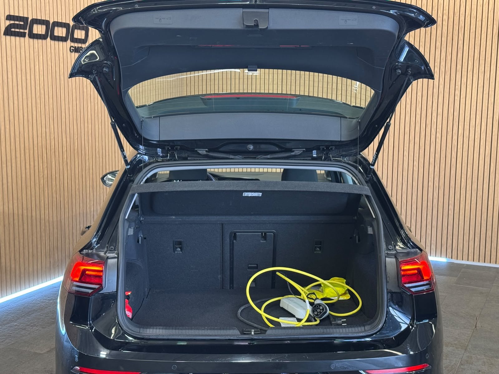 VW Golf 1.4 TSI PHEV Style, Plug-in-Hybrid Benzin/Elektro, Occasion / Gebraucht, Automatik - 6