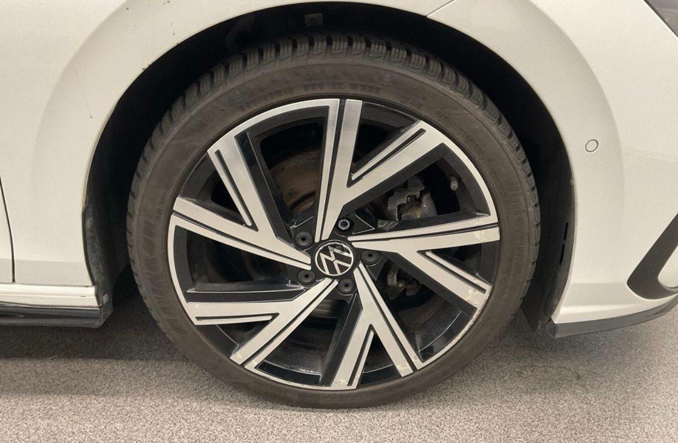 VW Golf 1.5 eTSI mHEV ACT R-Line DSG, Mild-Hybrid Benzin/Elektro, Occasion / Gebraucht, Automatik - 4