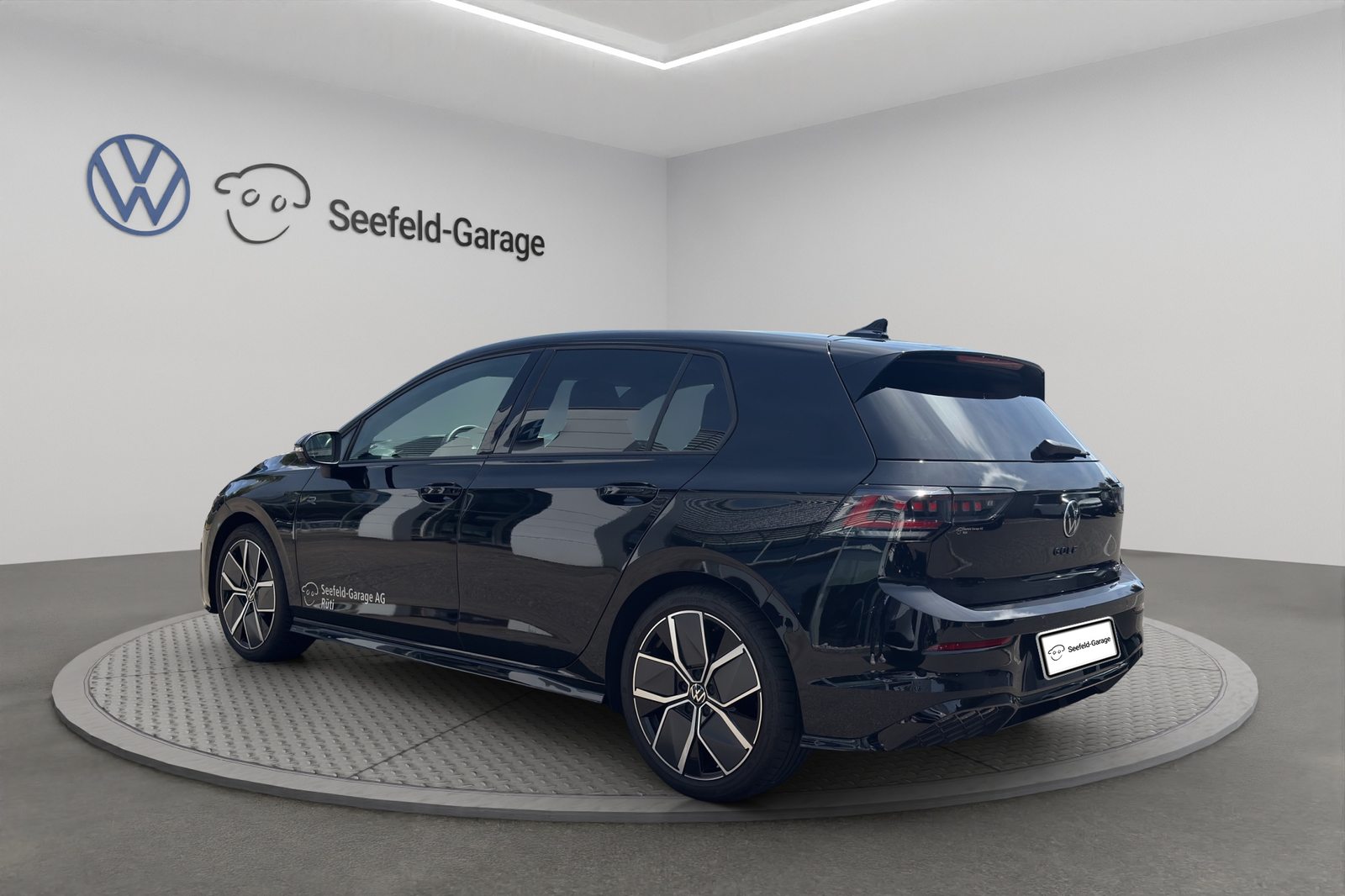 VW Golf PA R-Line, Benzina, Occasioni / Usate, Automatico - 4