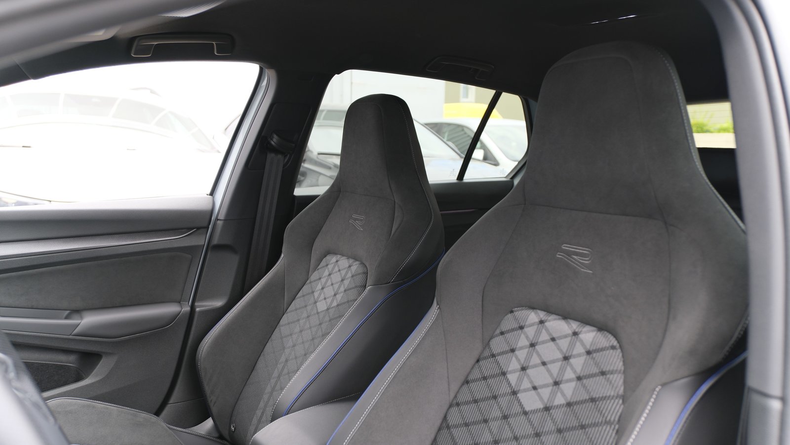 VW Golf 1.5 e TSI mHEV R-Line DSG * Black Style *, Hybride Léger Essence/Électricité, Occasion / Utilisé, Automatique - 5