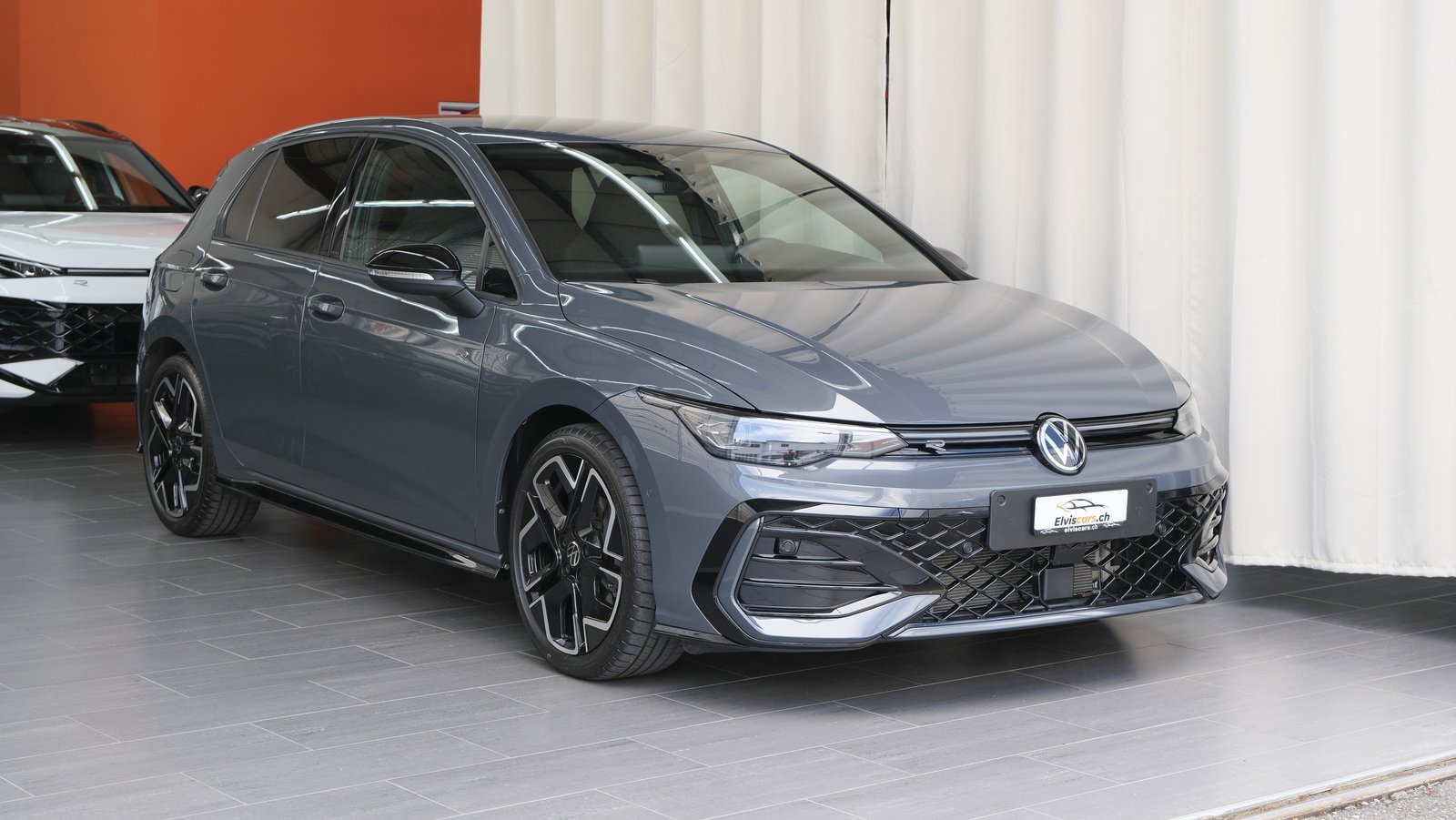VW Golf 1.5 e TSI mHEV R-Line DSG * Black Style *, Mild-Hybrid Petrol/Electric, Second hand / Used, Automatic - 2