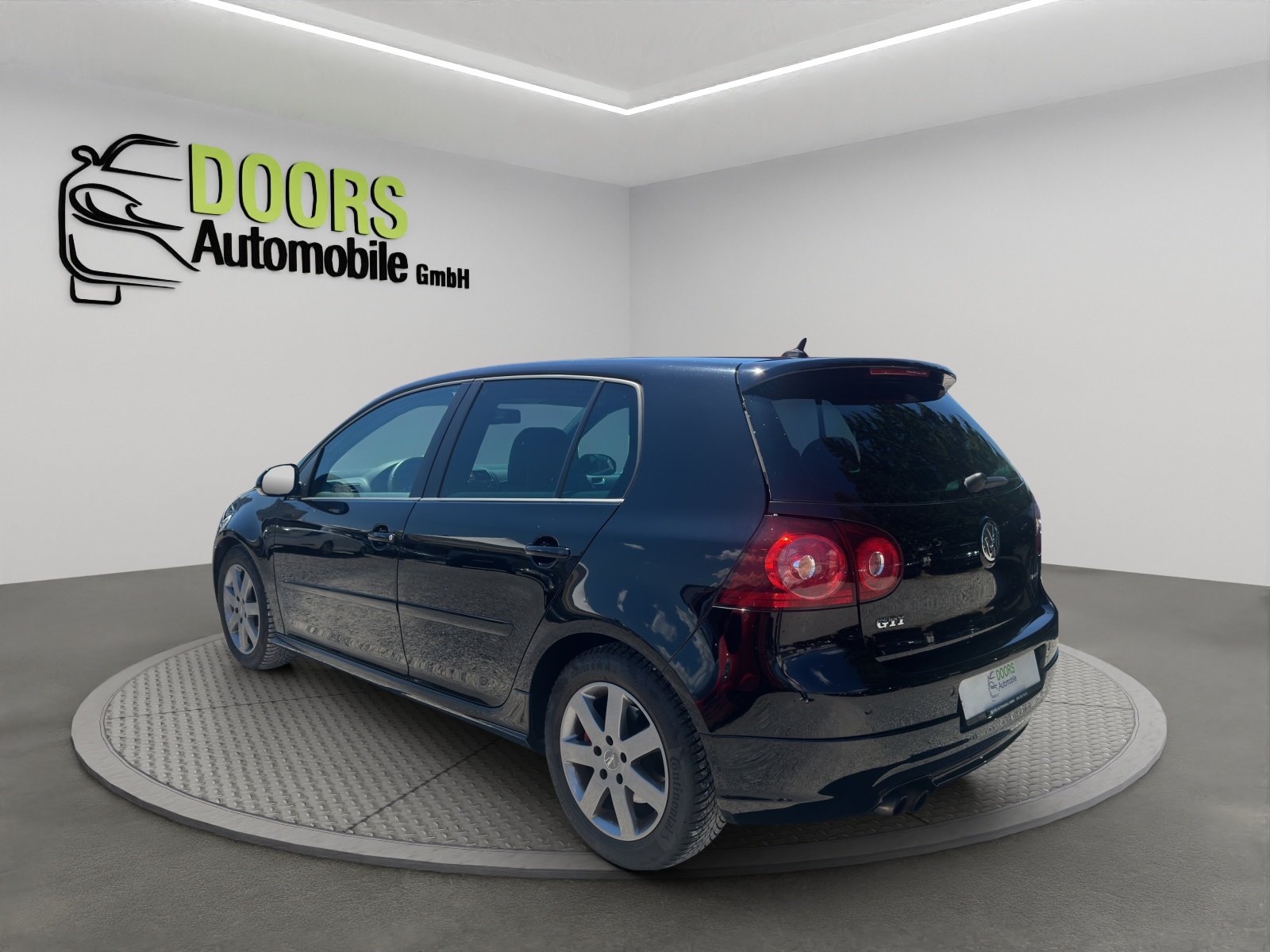VW Golf 2.0 TFSI GTI Edition 30, Petrol, Second hand / Used, Manual - 6