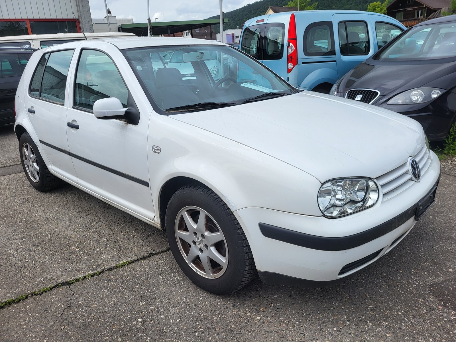 VW Golf 2.0 Comfortline, Petrol, Second hand / Used, Automatic - 3