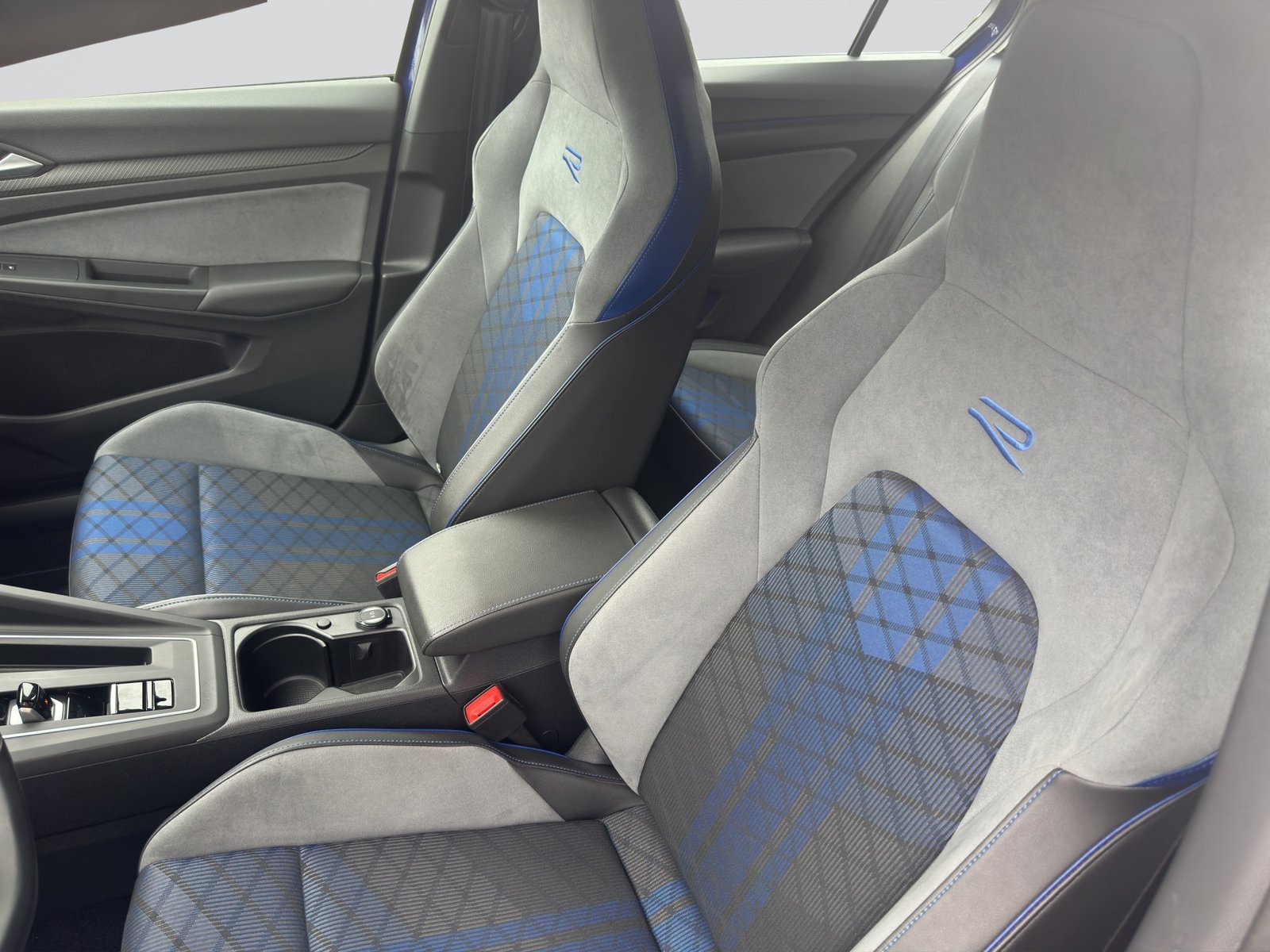 VW Golf 2.0 TSI R DSG 4Motion, Petrol, Second hand / Used, Automatic - 7