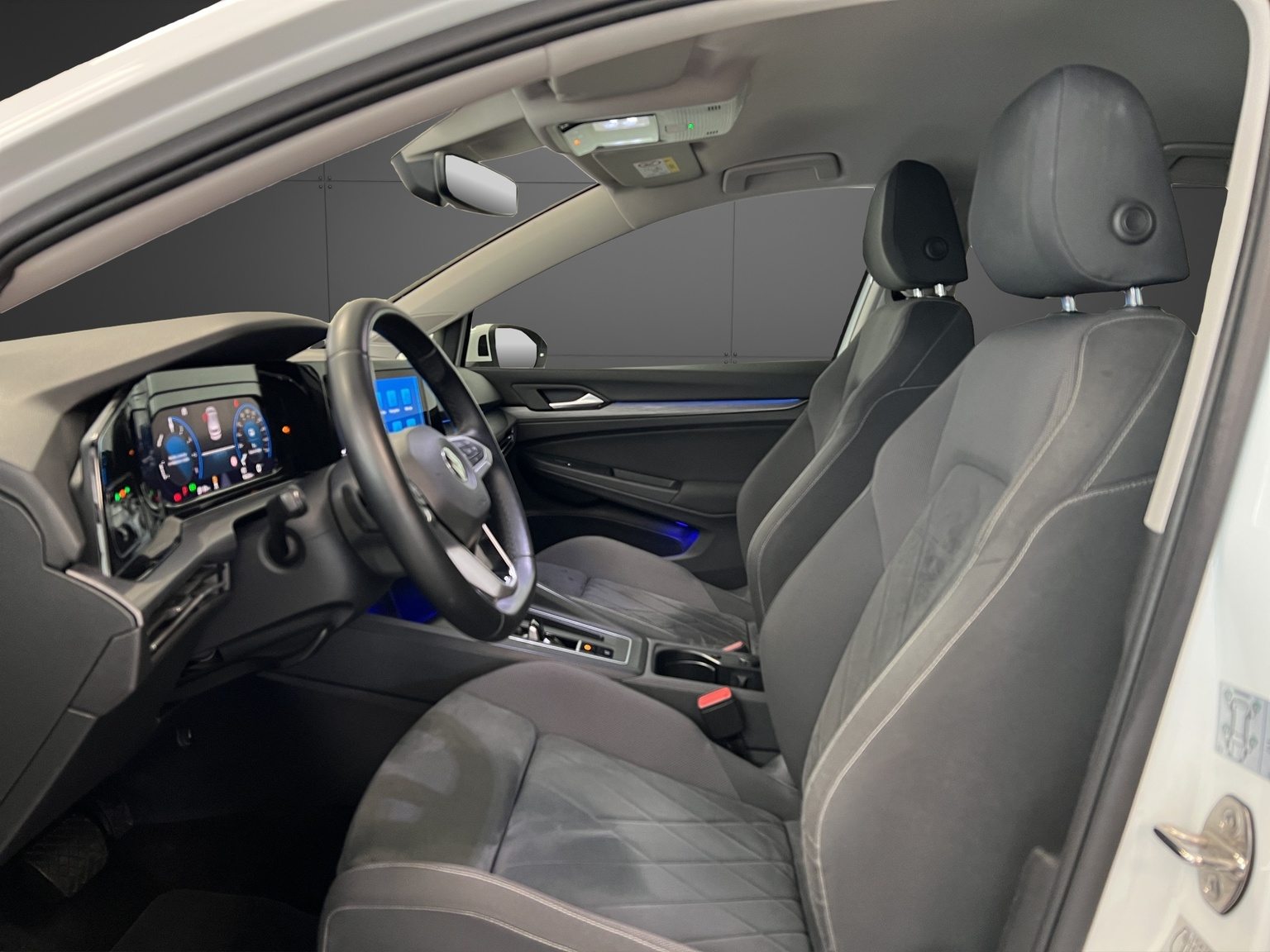 VW Golf Style PHEV, Voll-Hybrid Benzin/Elektro, Occasion / Gebraucht, Automatik - 6
