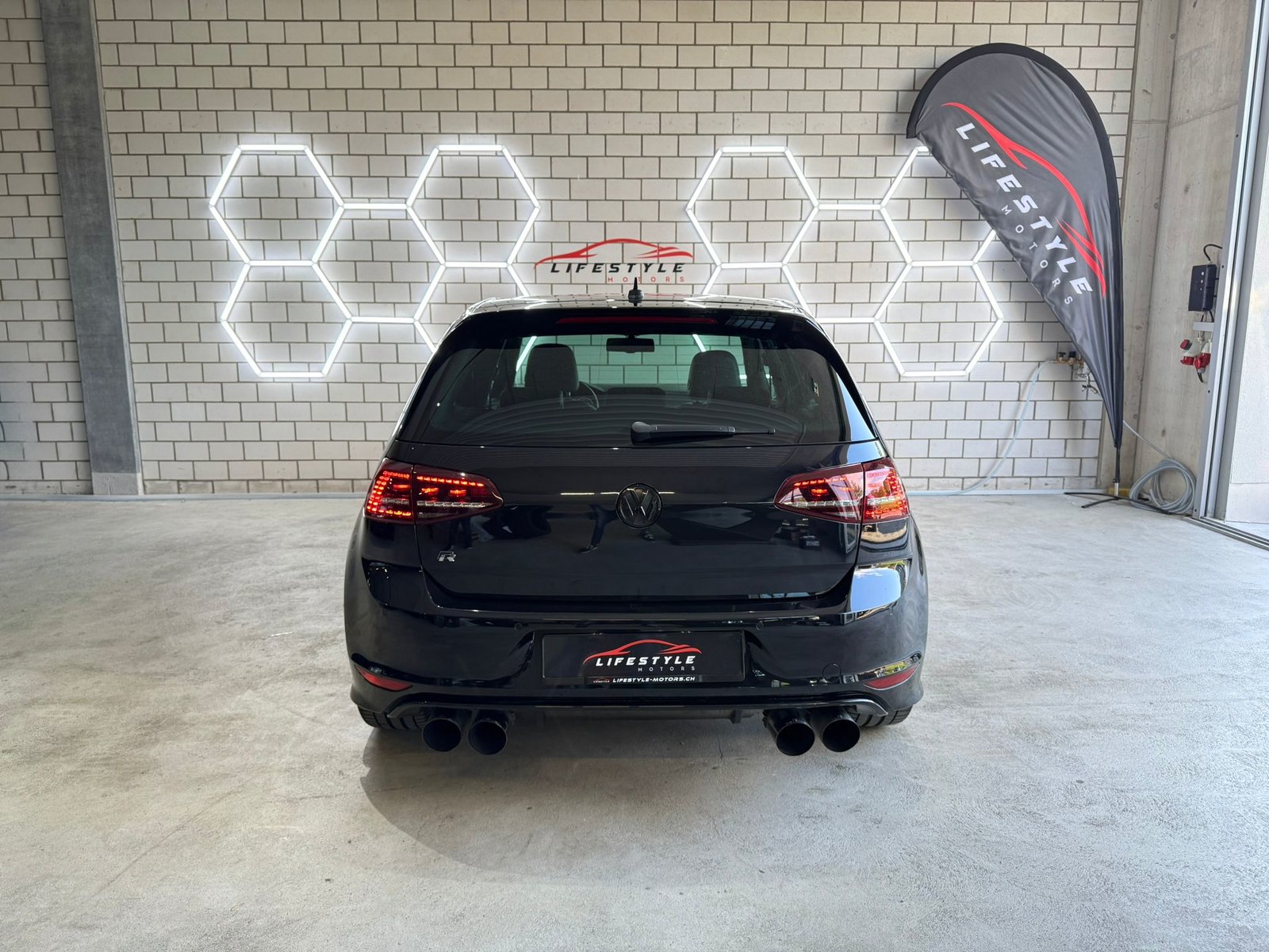 VW Golf 2.0 TSI R 4Motion DSG, Petrol, Second hand / Used, Automatic - 4