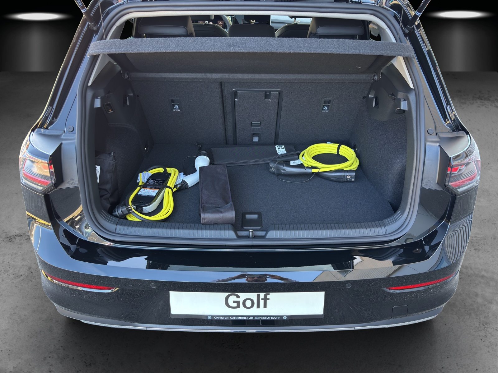 VW Golf Style PHEV, Full-Hybrid Petrol/Electric, Second hand / Used, Automatic - 7