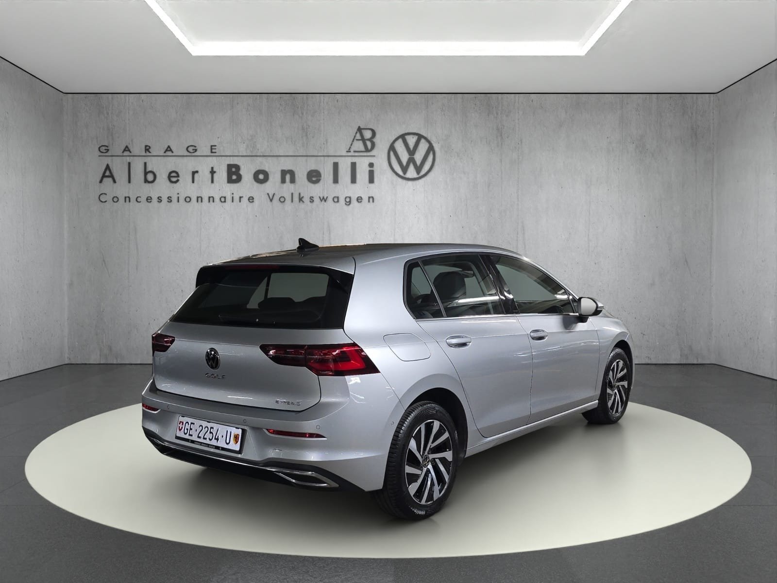VW Golf 1.4 TSI PHEV Style, Plug-in-Hybrid Benzin/Elektro, Occasion / Gebraucht, Automatik - 3
