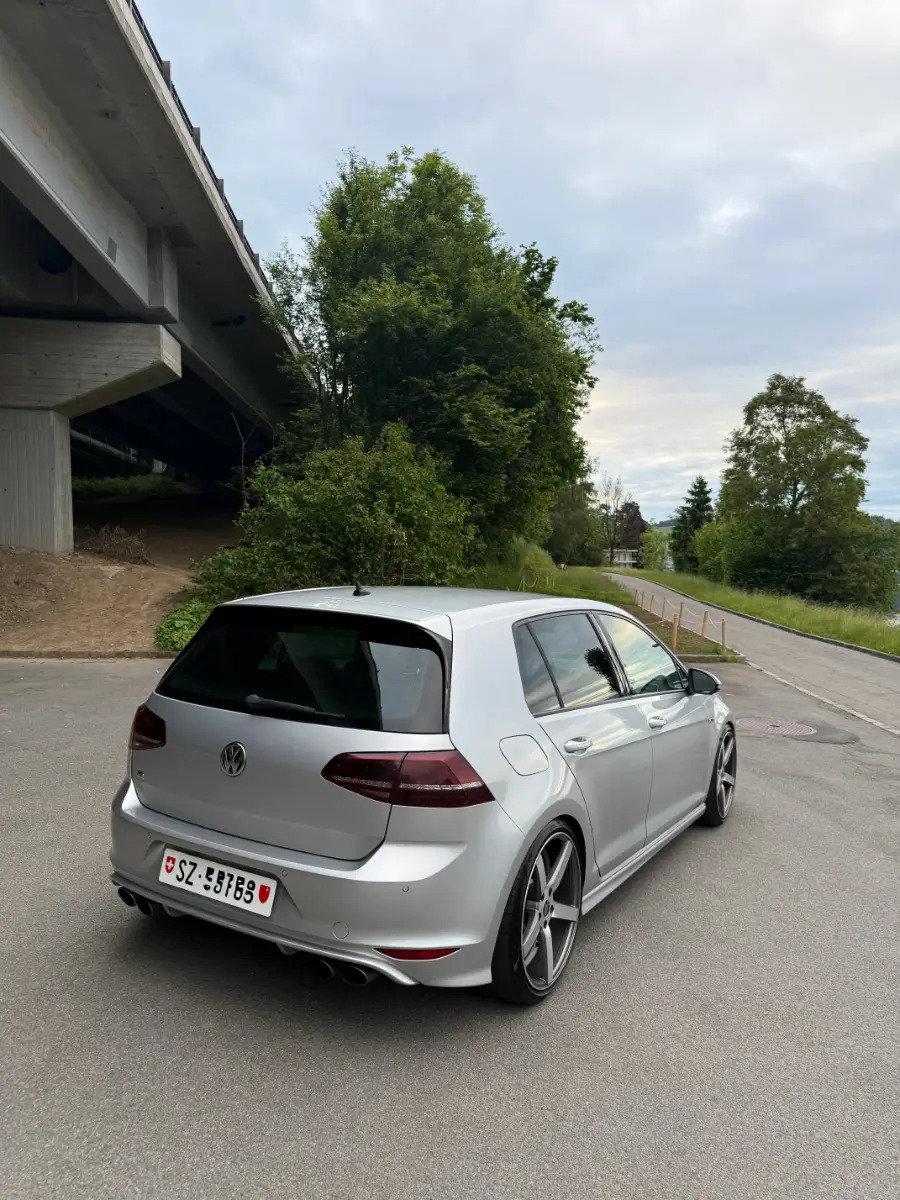 VW Golf VII 2.0 TSI R DSG 4motion, Petrol, Second hand / Used, Automatic - 4