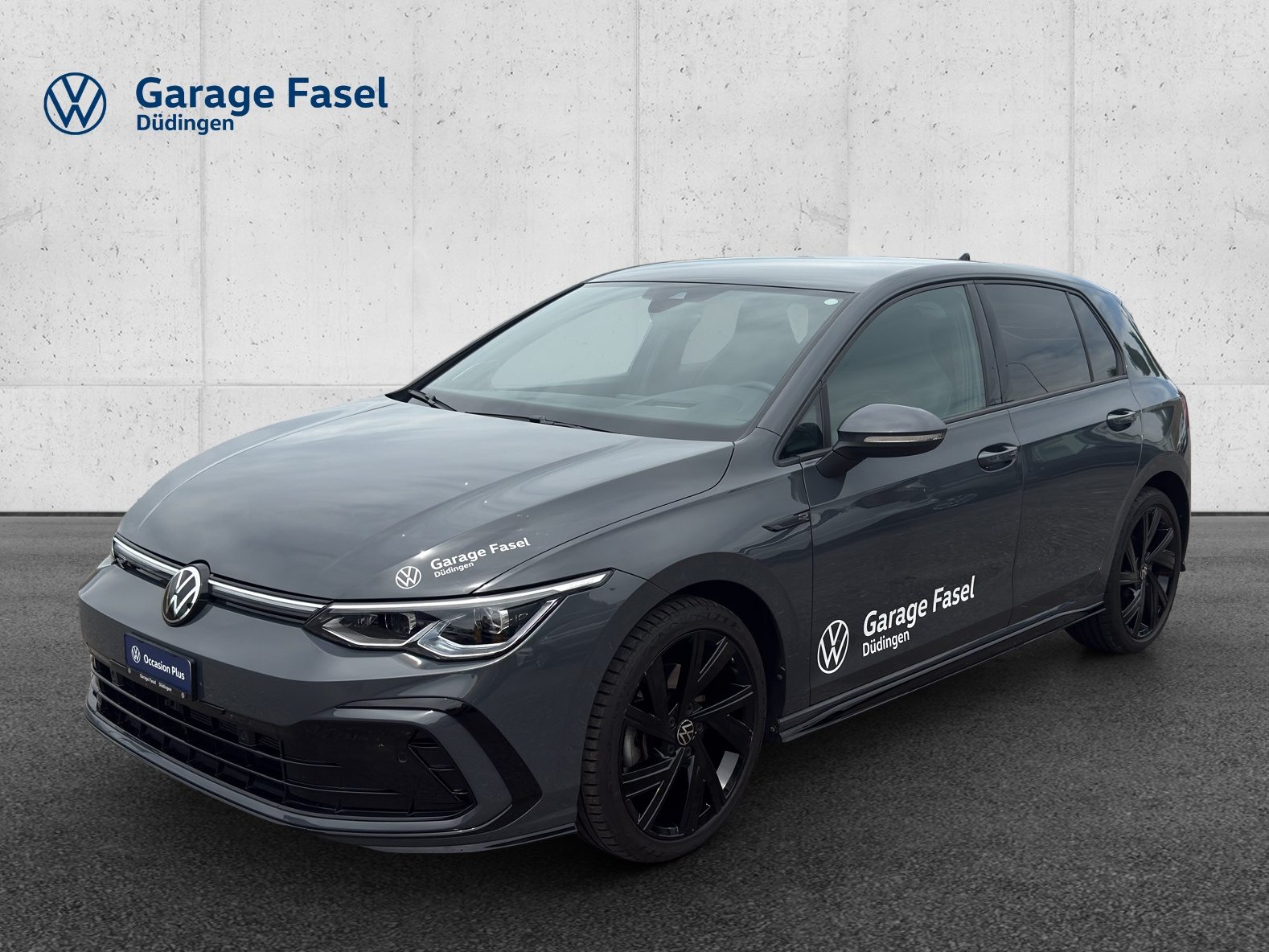 VW Golf R-Line