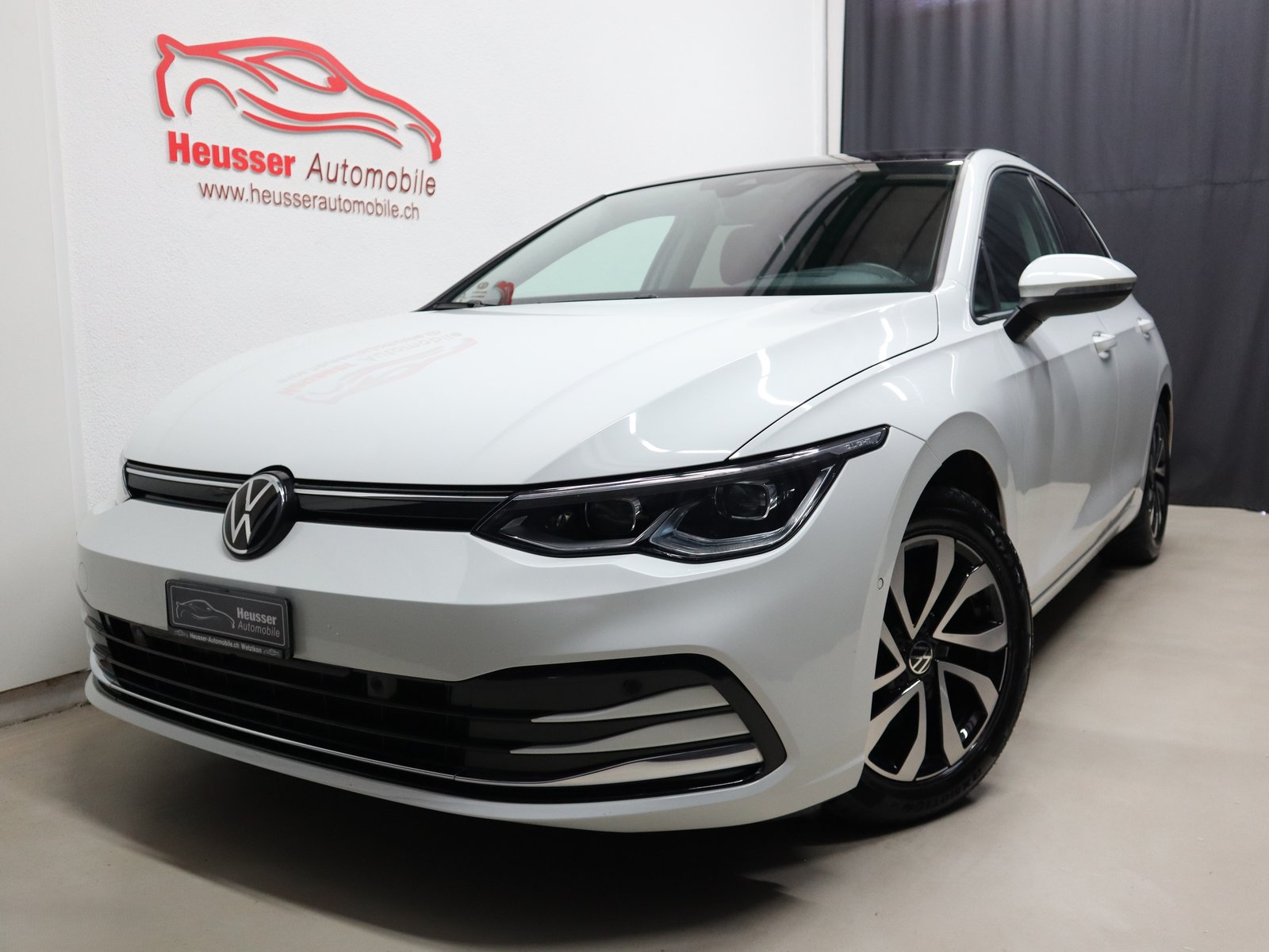 VW Golf 2.0 TDI Life DSG - Panorama - IQ Light - Navi - Head