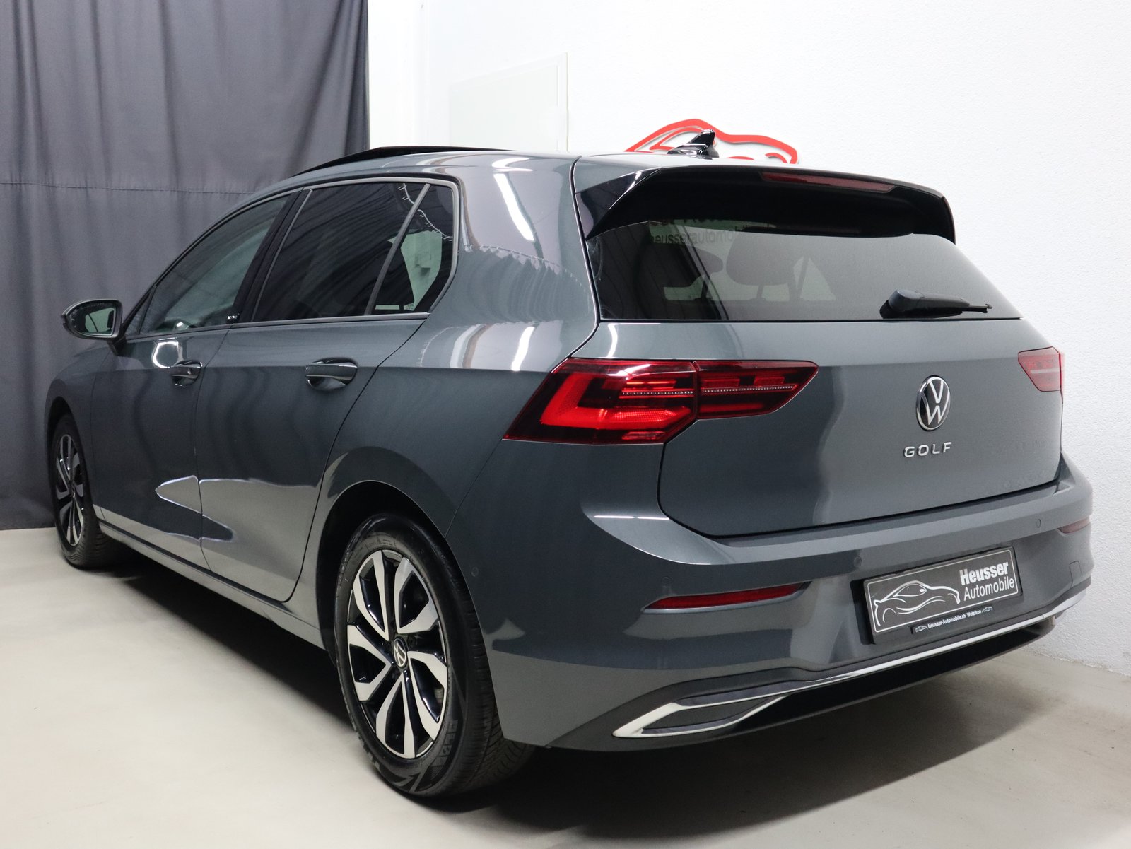 VW Golf 2.0 TDI Life DSG - Panorama - IQ Light - Navi - Head, Diesel, Second hand / Used, Automatic - 5