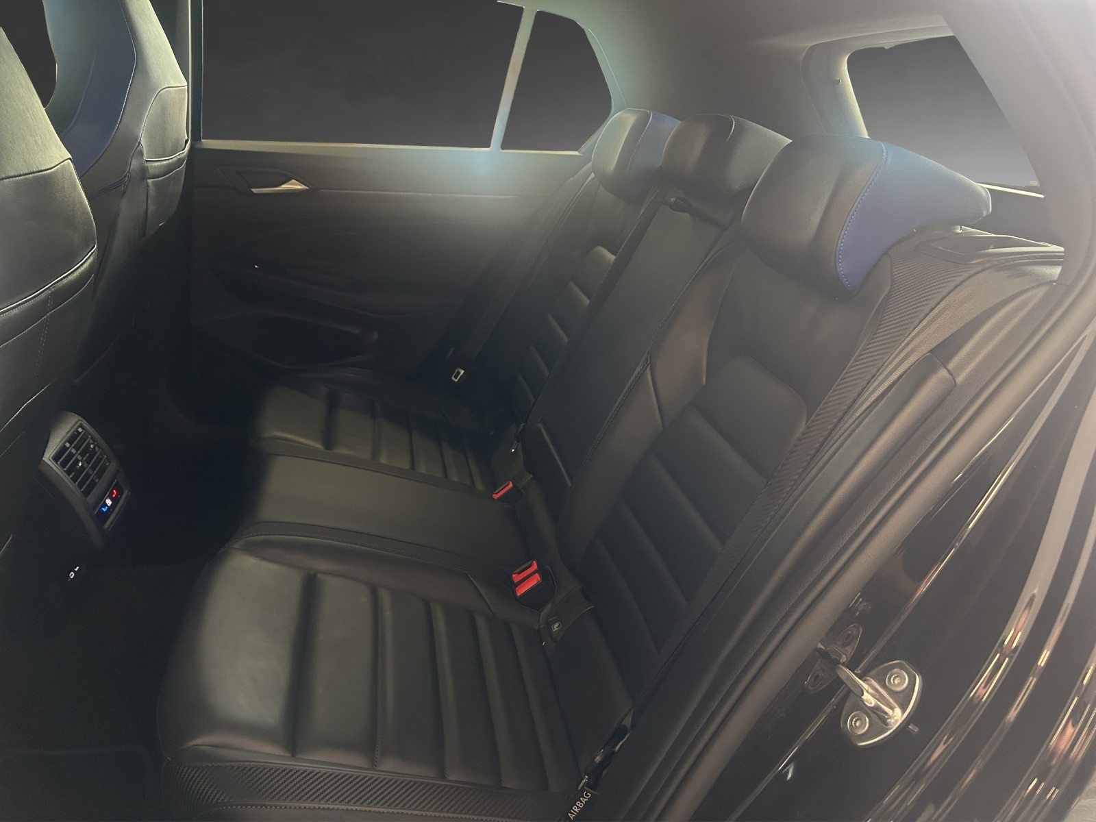 VW Golf PA R Black Edition, Benzin, Occasion / Gebraucht, Automatik - 7