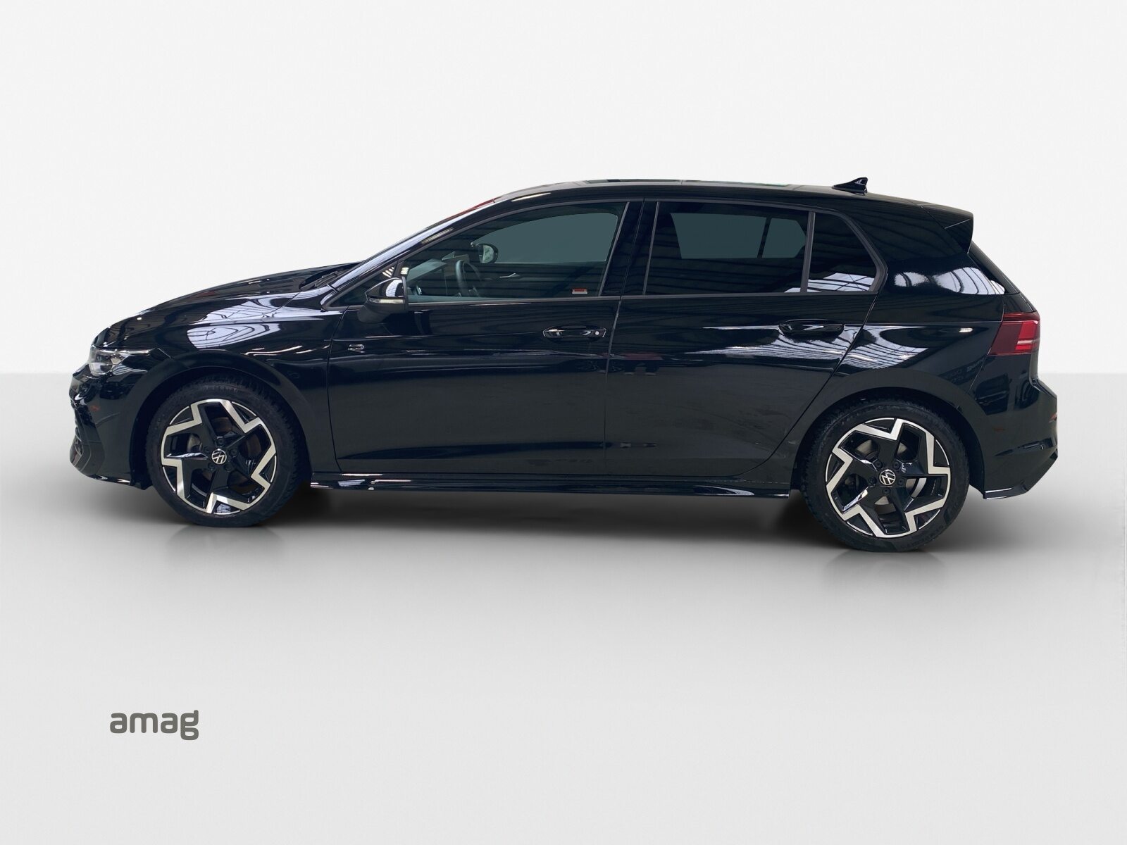 VW Golf  R-Line, Petrol, Second hand / Used, Automatic - 2