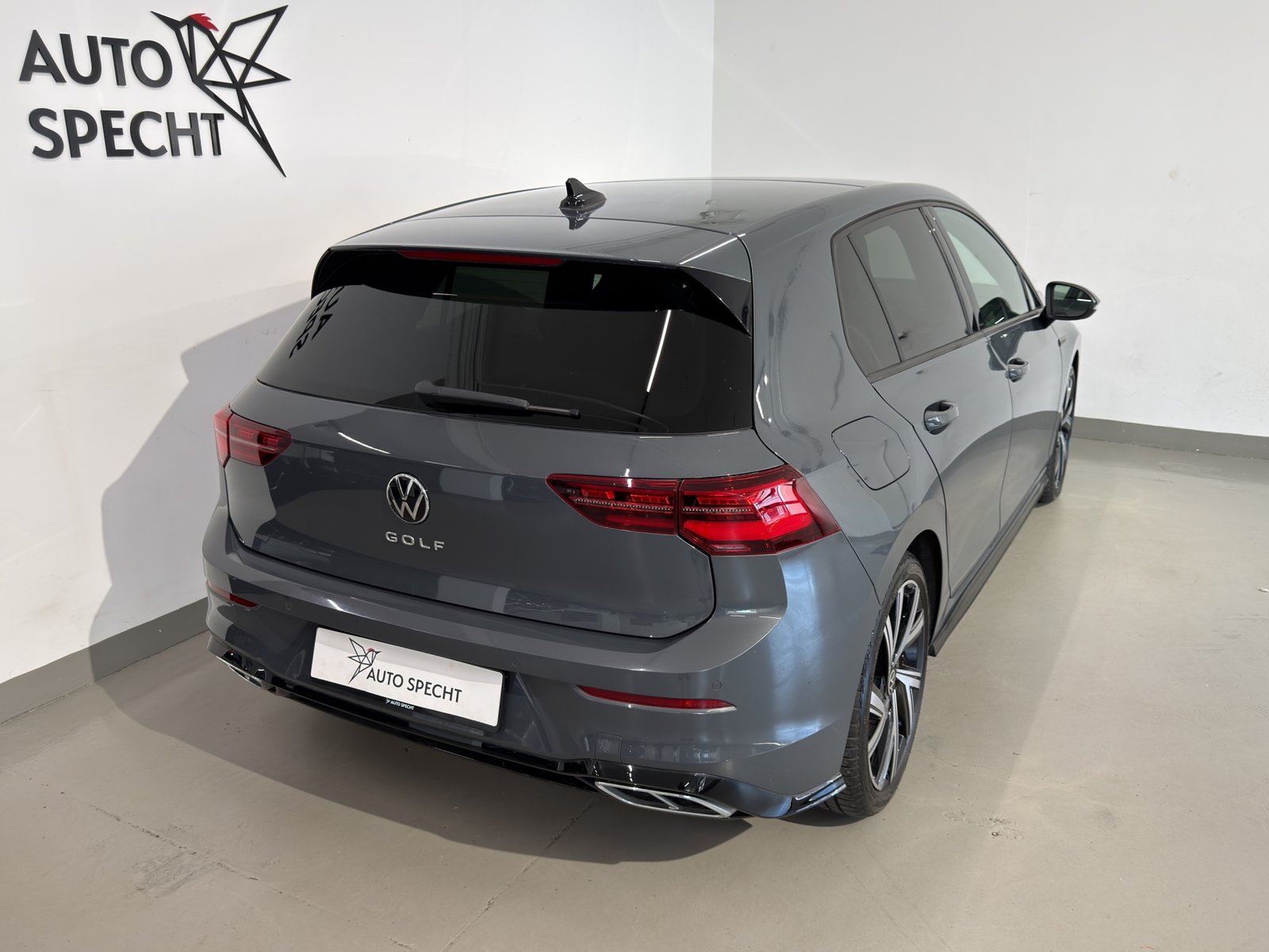 VW Golf 2.0 TDI R-Line DSG, Diesel, Second hand / Used, Automatic - 4