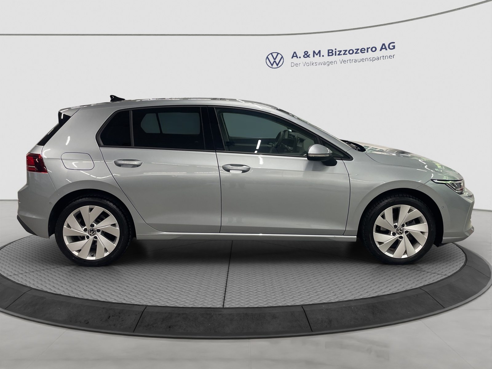 VW Golf PA UNITED, Essence, Occasion / Utilisé, Automatique - 6
