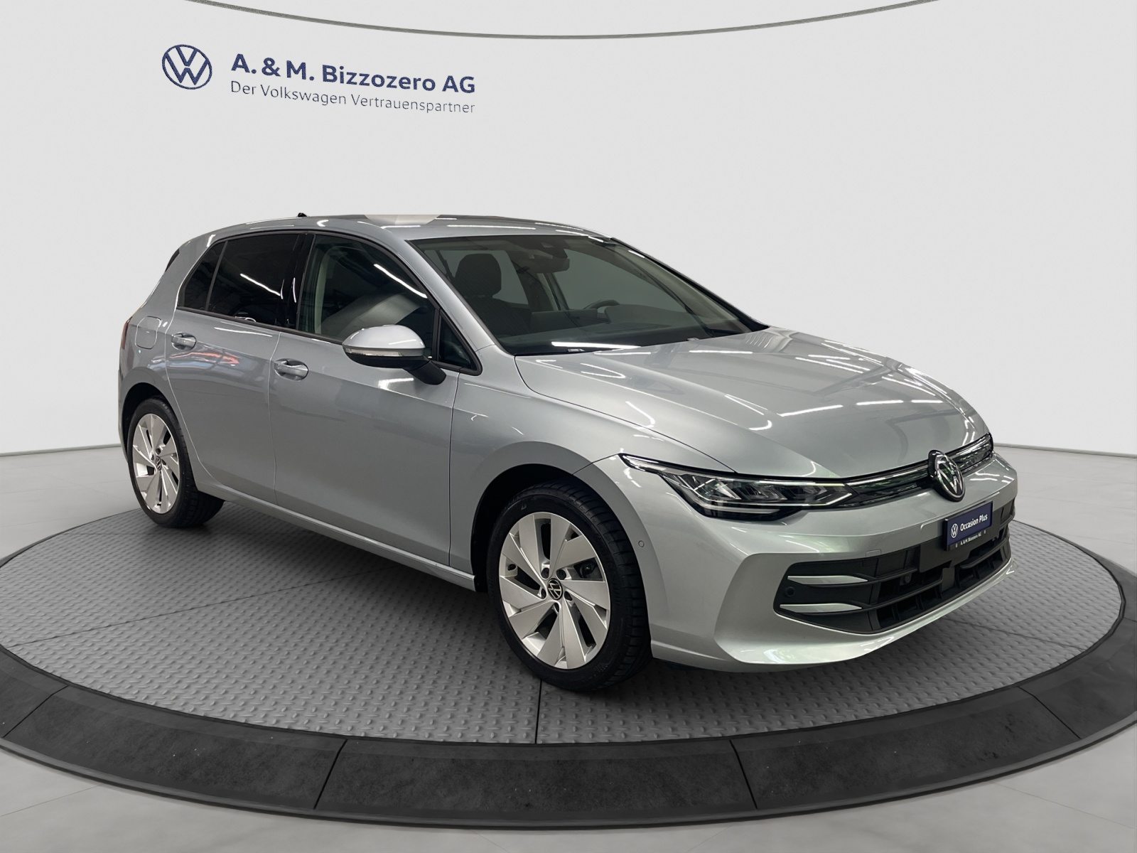 VW Golf PA UNITED, Essence, Occasion / Utilisé, Automatique - 7