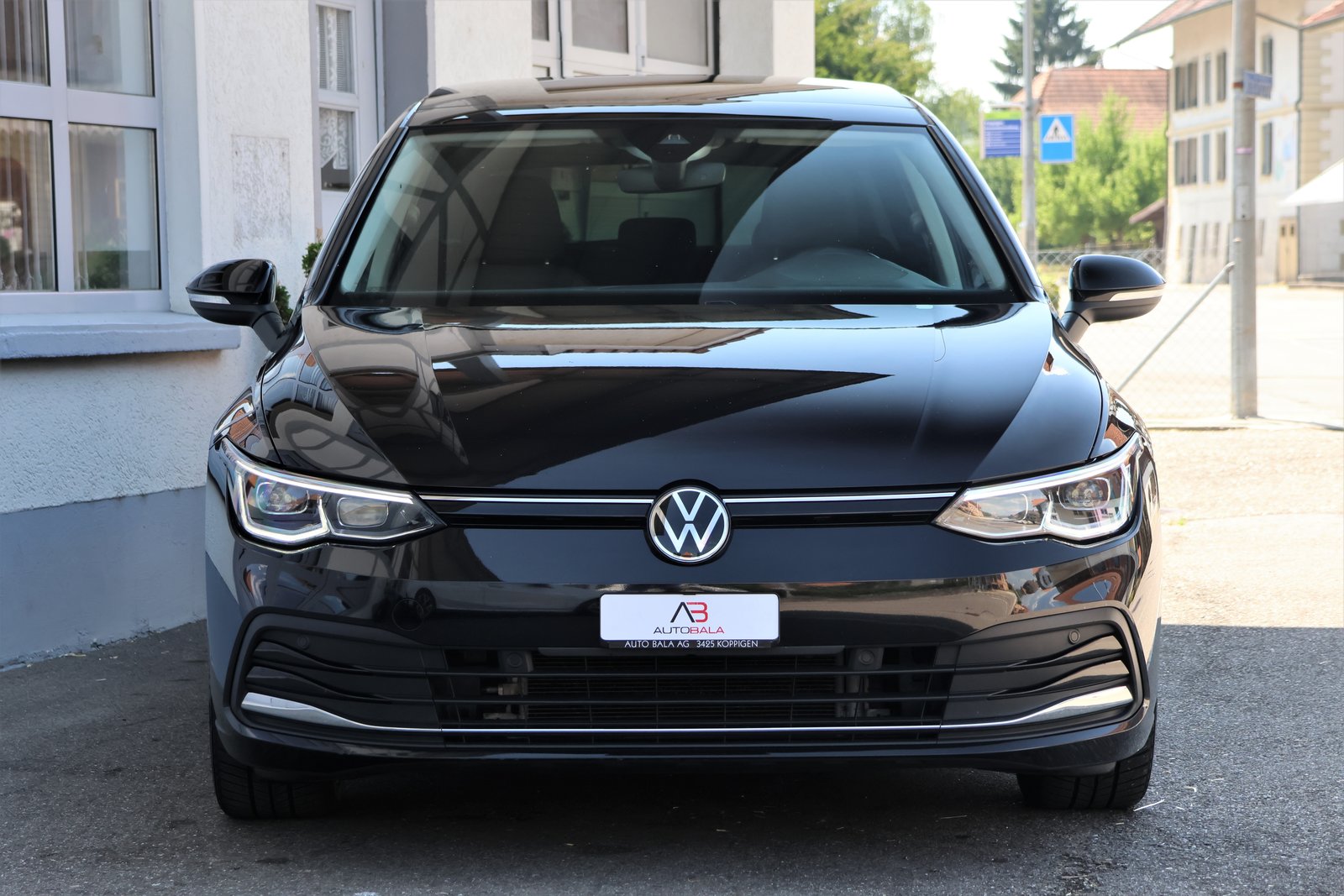 VW Golf 1.5 eTSI mHEV ACT First Edition DSG, Mild-Hybrid Benzin/Elektro, Occasion / Gebraucht, Automatik - 2