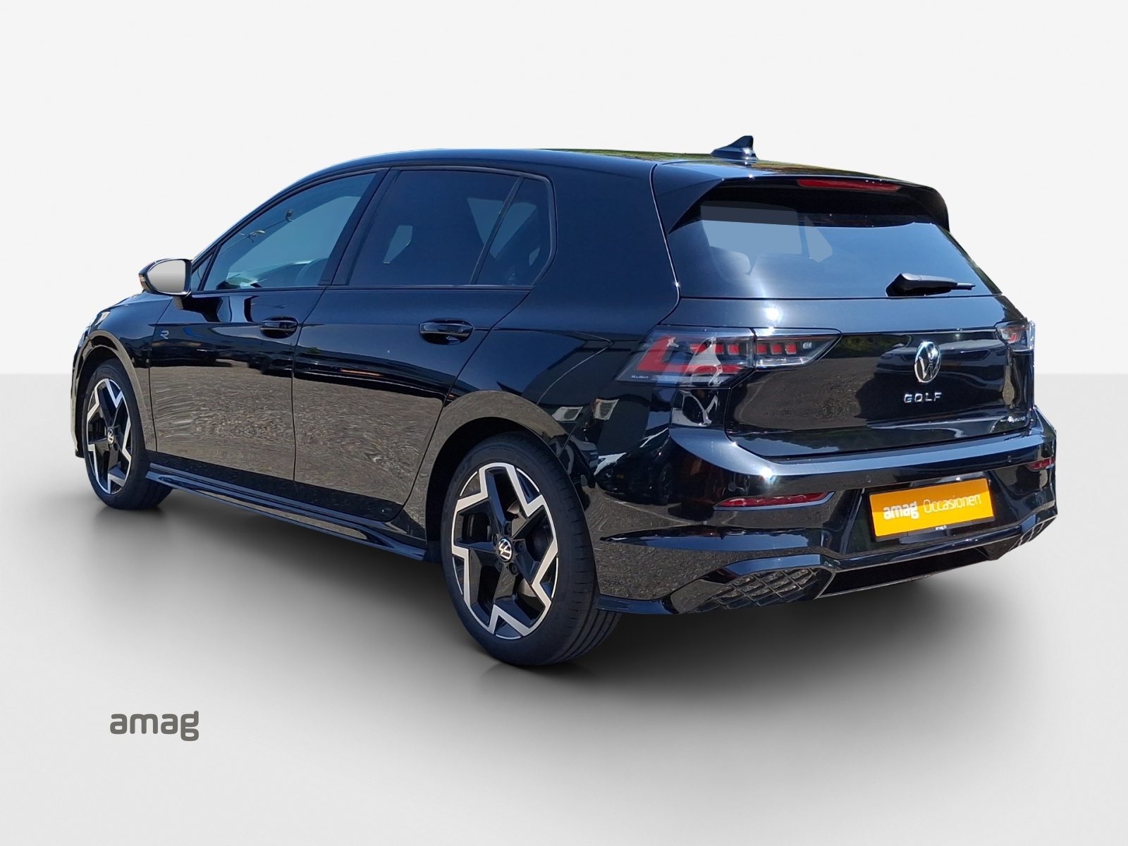 VW Golf  PA R-Line, Petrol, Second hand / Used, Automatic - 3