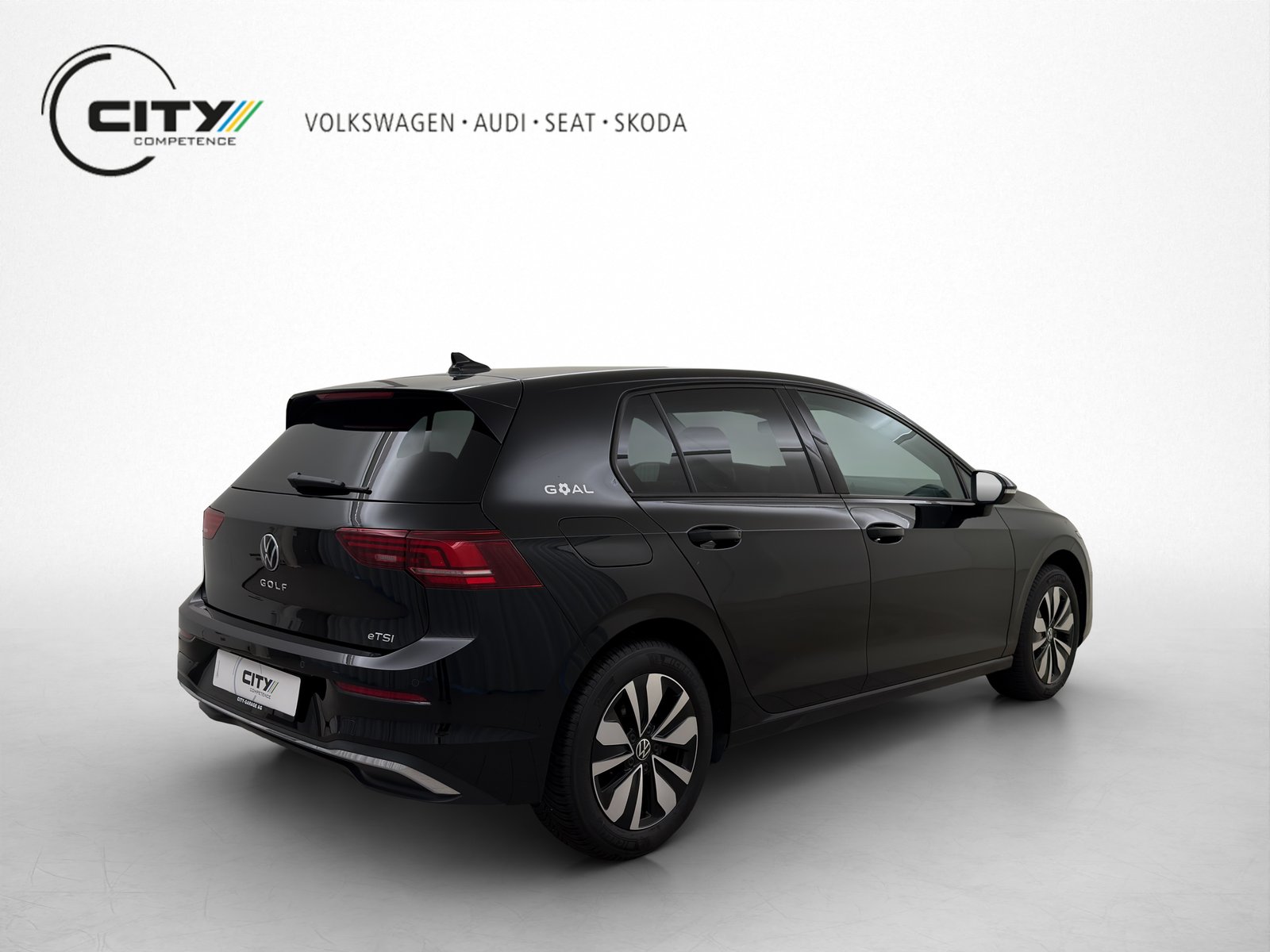 VW Golf 8 1.5 eTSI Goal DSG, Mild-Hybrid Petrol/Electric, Second hand / Used, Automatic - 3