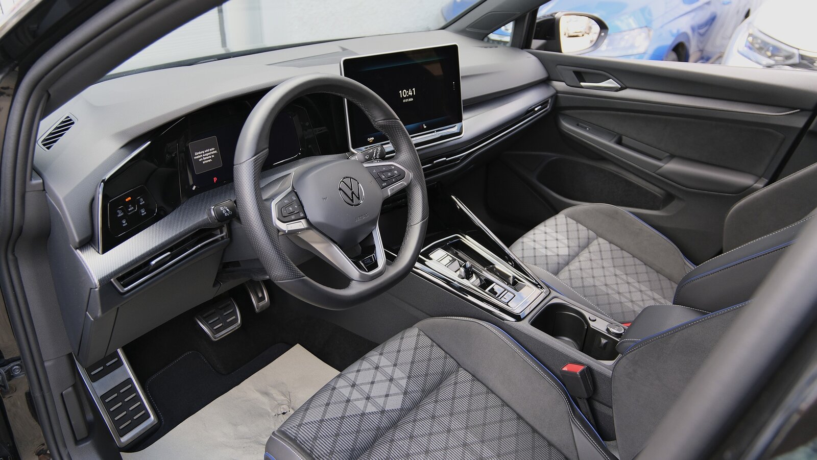 VW Golf 1.5 e TSI mHEV R-Line DSG * Black Style *, Mild-Hybrid Benzin/Elektro, Occasion / Gebraucht, Automatik - 3