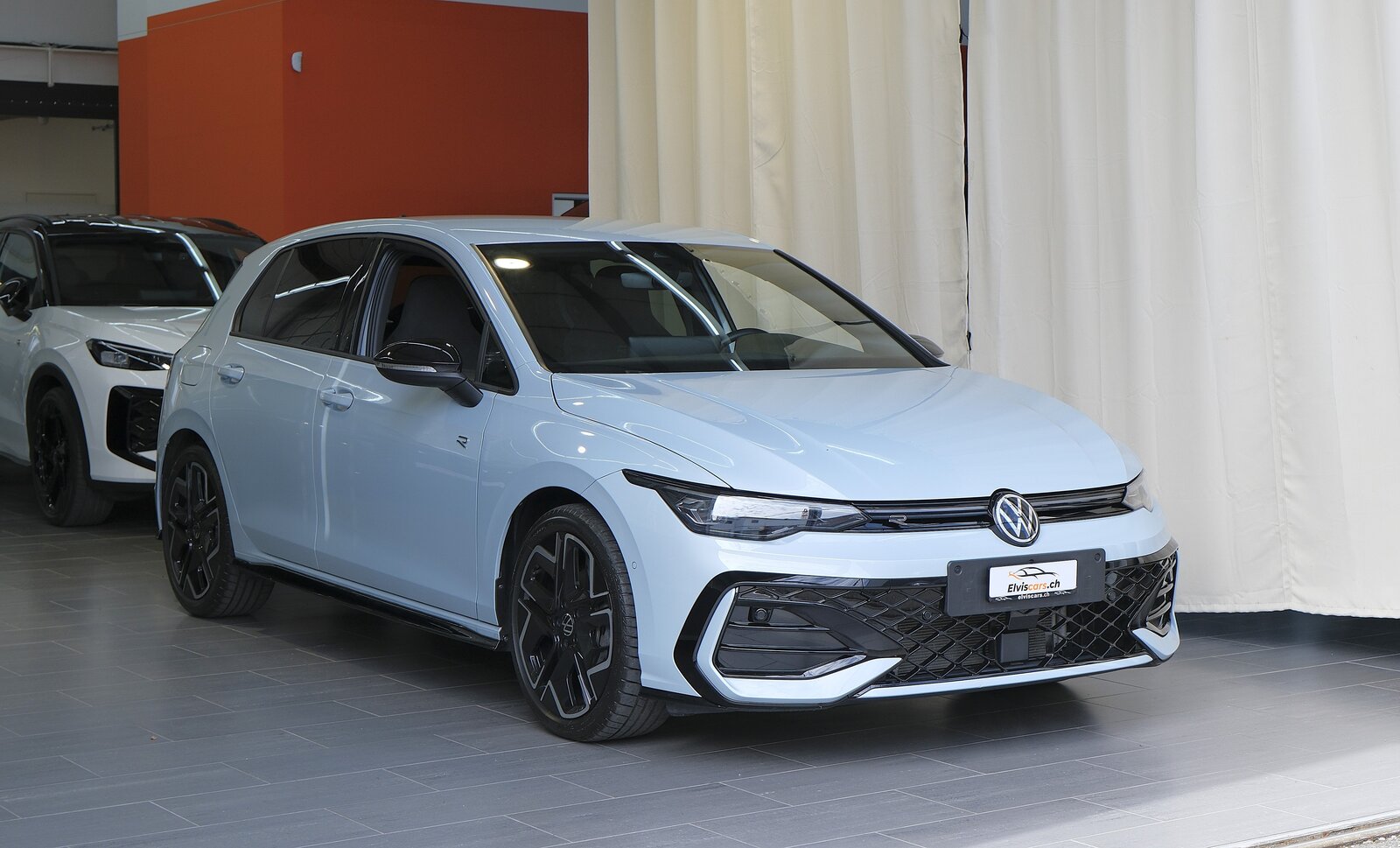 VW Golf 1.5 e TSI mHEV R-Line DSG * Black Style *, Hybride Leggero Benzina/Elettrica, Occasioni / Usate, Automatico - 2
