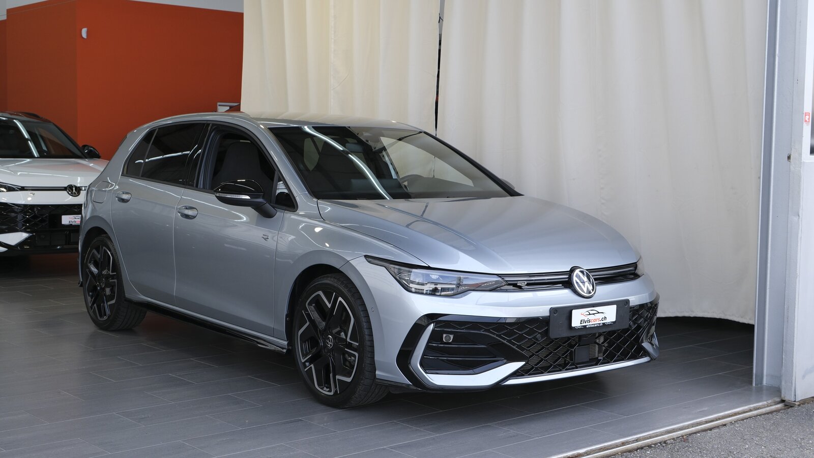 VW Golf 1.5 e TSI mHEV R-Line DSG * Black Style *, Hybride Leggero Benzina/Elettrica, Occasioni / Usate, Automatico - 2
