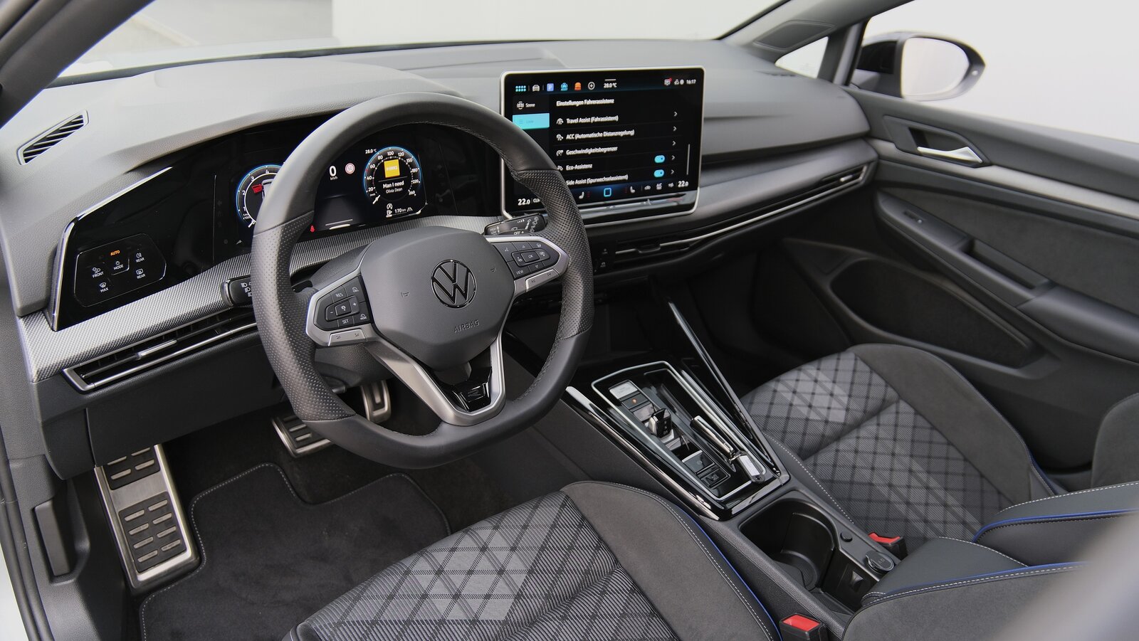 VW Golf 1.5 e TSI mHEV R-Line DSG * Black Style *, Hybride Leggero Benzina/Elettrica, Occasioni / Usate, Automatico - 3