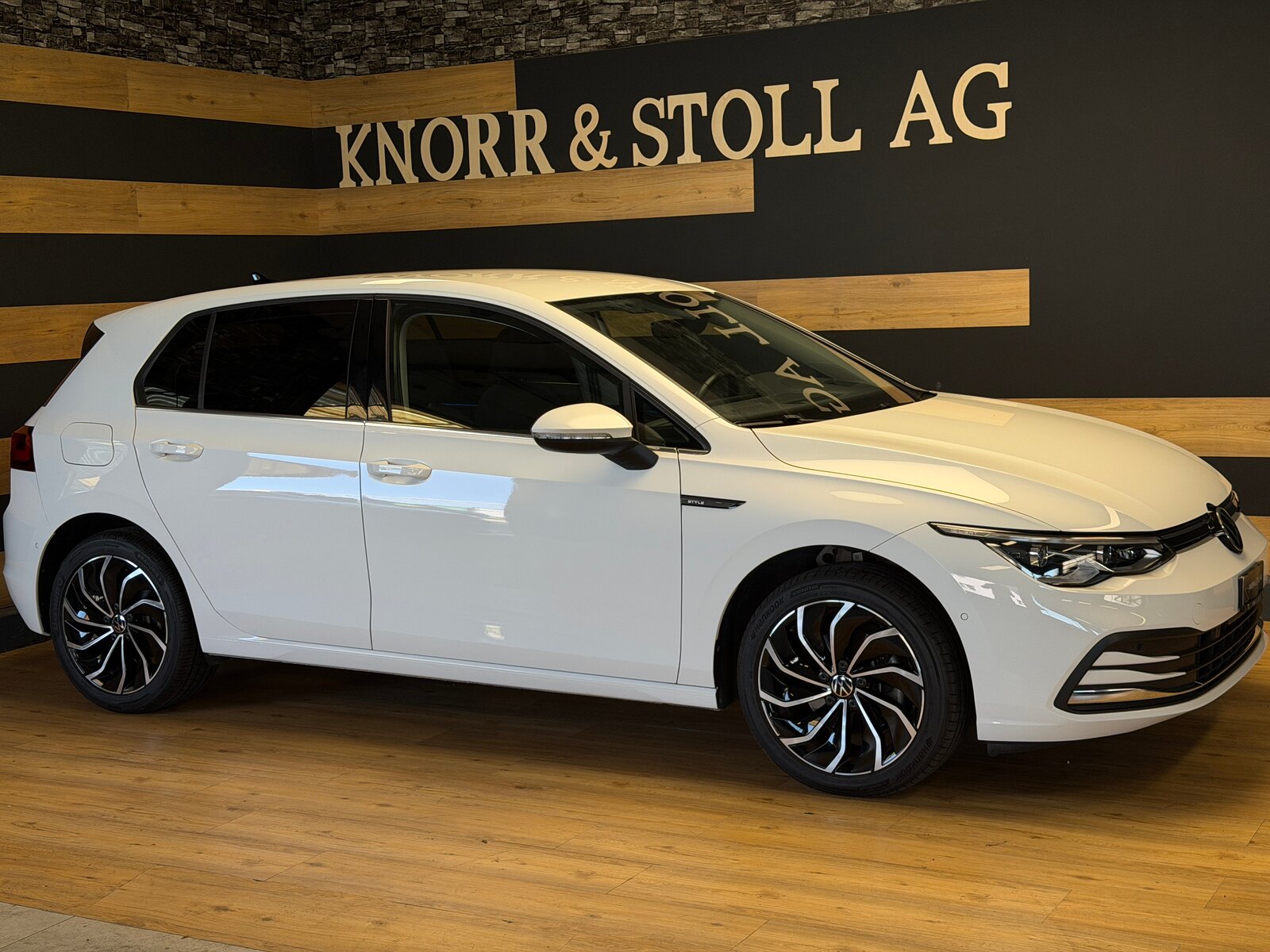 VW Golf 1.5 eTSI mHEV ACT Style DSG, Mild-Hybrid Petrol/Electric, Second hand / Used, Automatic - 4