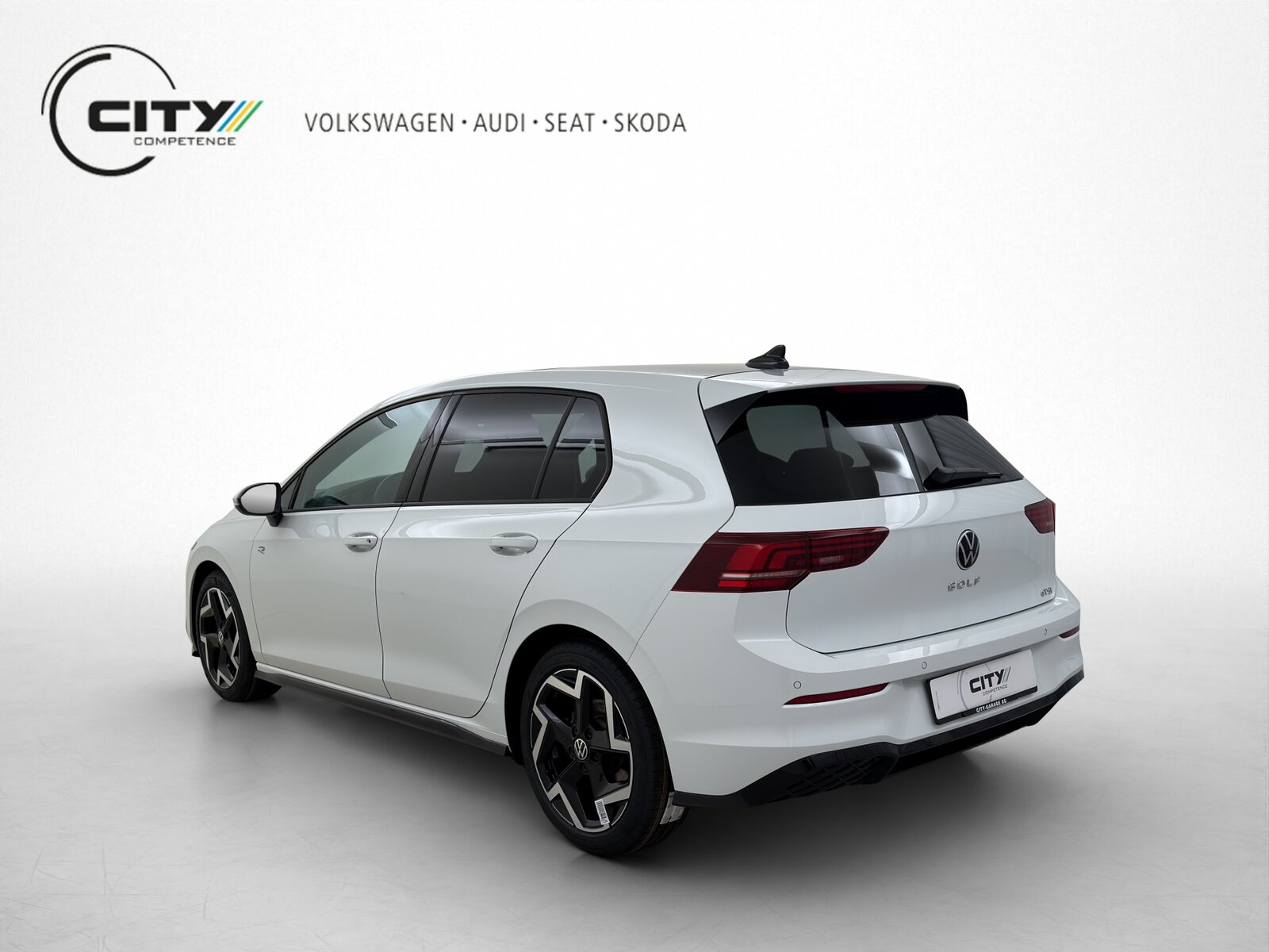 VW Golf 8 1.5 eTSI R-Line DSG, Hybride Léger Essence/Électricité, Occasion / Utilisé, Automatique - 2