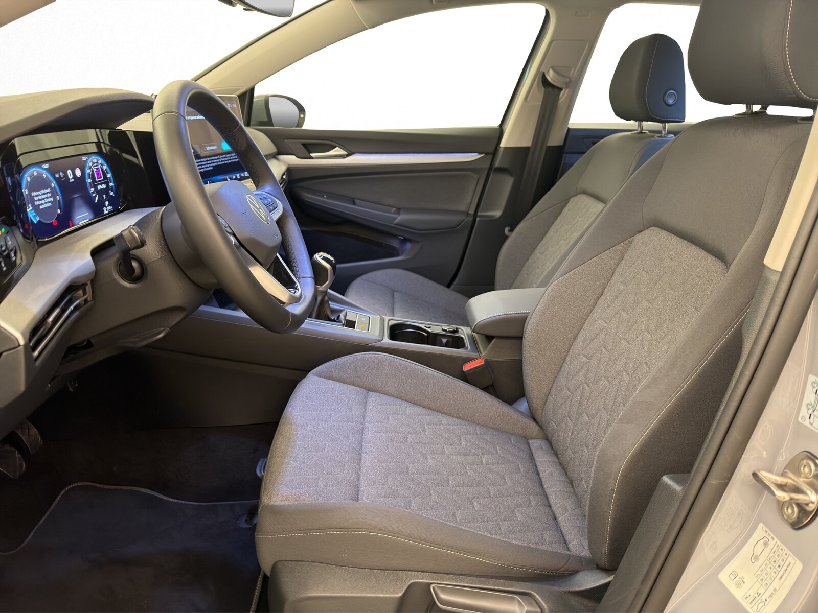 VW Golf 8 1.5 TSI Life 6-Gang, Essence, Occasion / Utilisé, Manuelle - 6