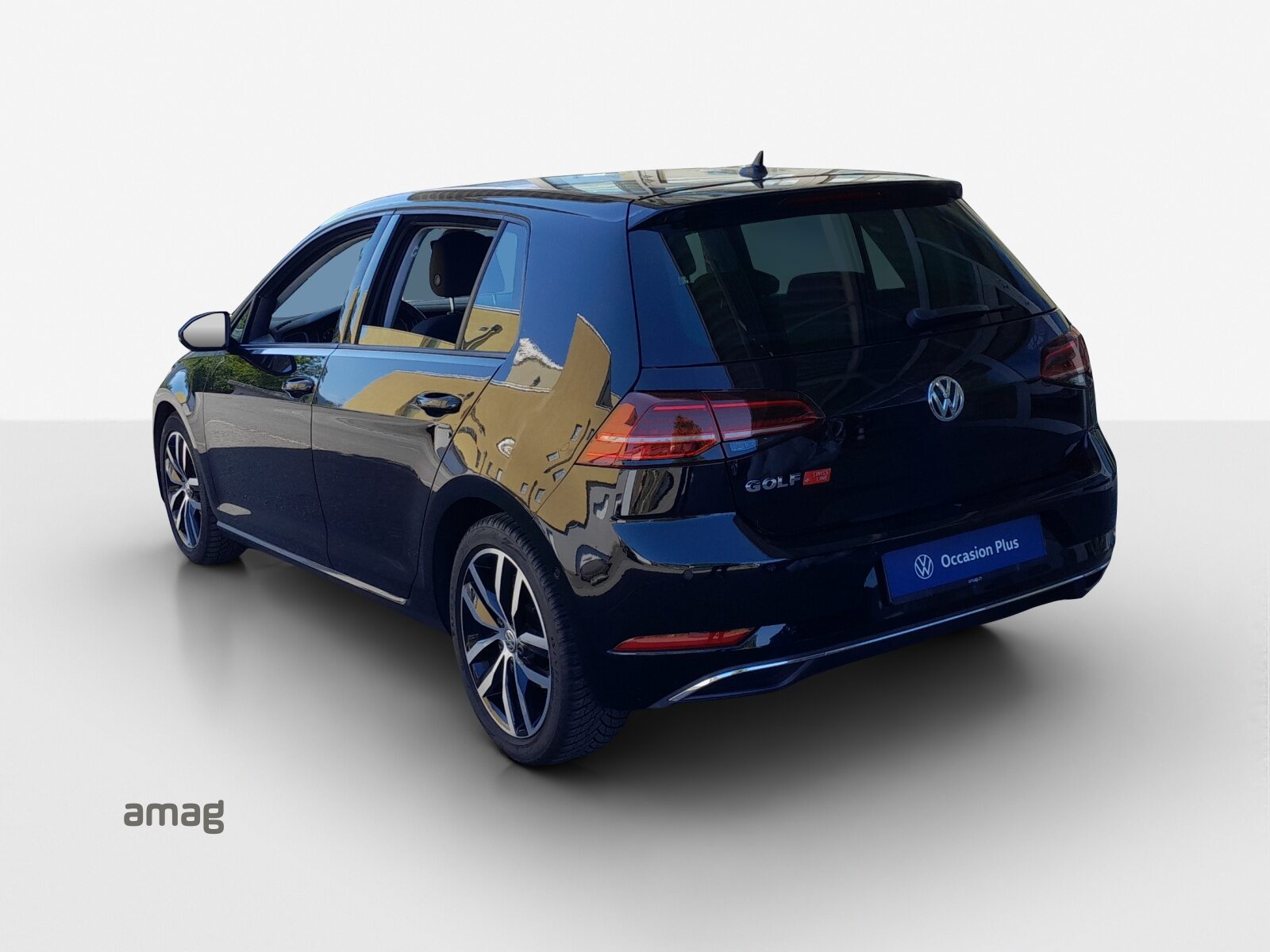 VW Golf SwissLine Plus, Petrol, Second hand / Used, Manual - 3