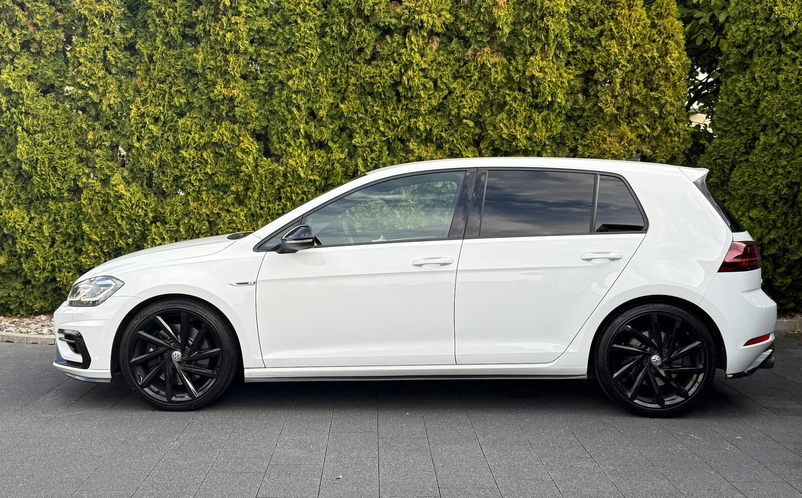 VW Golf 2.0 TSI R 4Motion / Face Lift - Digital-Cockpit / Fr, Benzin, Occasion / Gebraucht, Handschaltung - 7