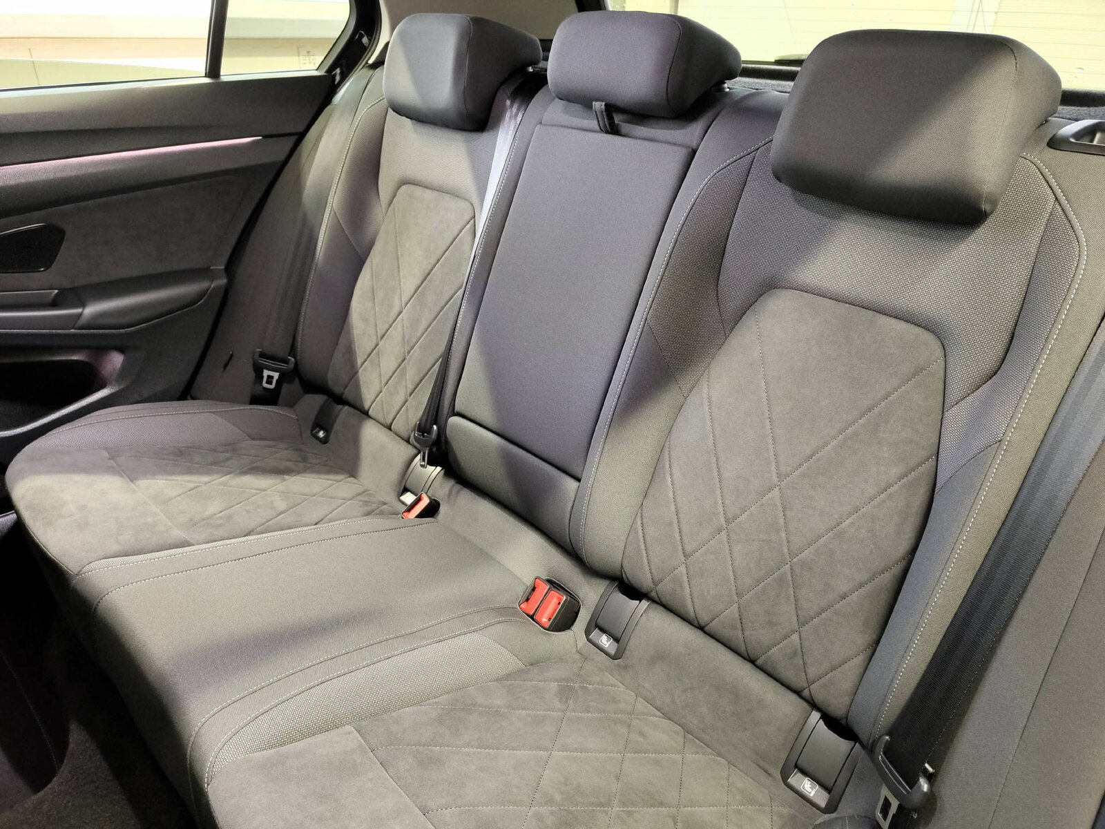 VW Golf VIII 2.0 TSI Style DSG 4Motion, Petrol, Second hand / Used, Automatic - 7