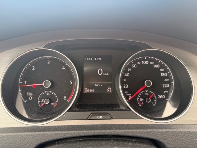 VW GOLF 1.6 TDI BlueM Trendline, Diesel, Second hand / Used, Manual - 5