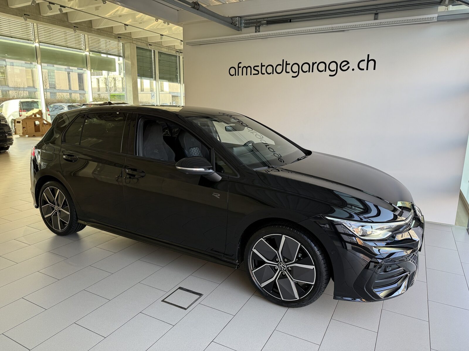 VW Golf  R-Line