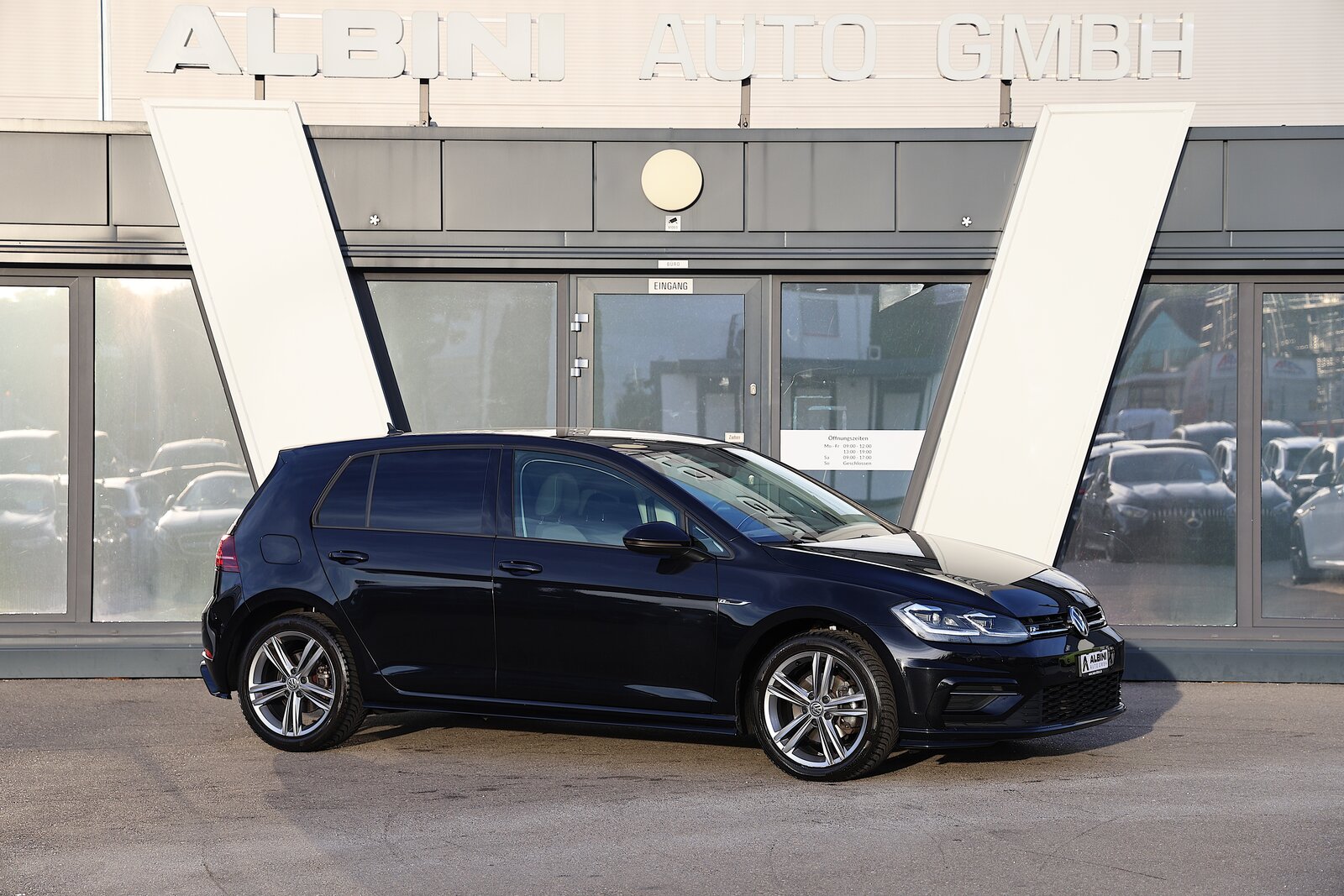 VW Golf VII 2.0 TDI R-Line, Diesel, Second hand / Used, Automatic - 2