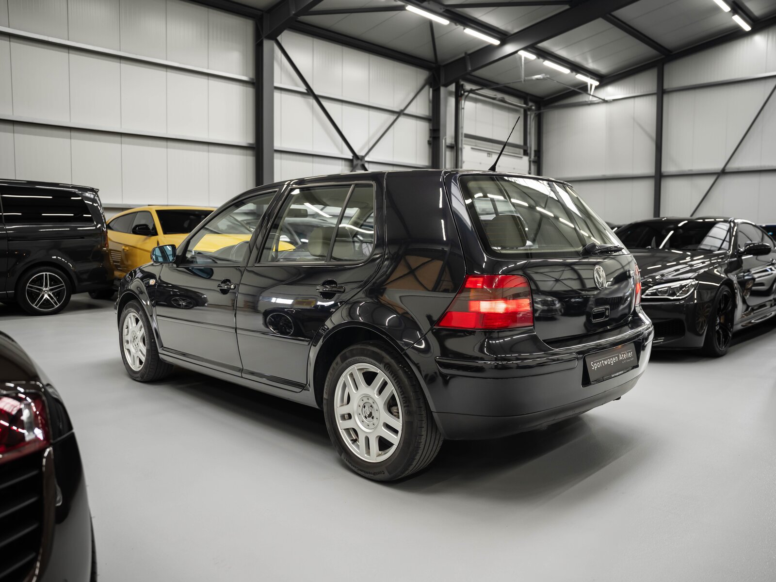 VW Golf 2.3 Highline, Benzin, Occasion / Gebraucht, Automatik - 2